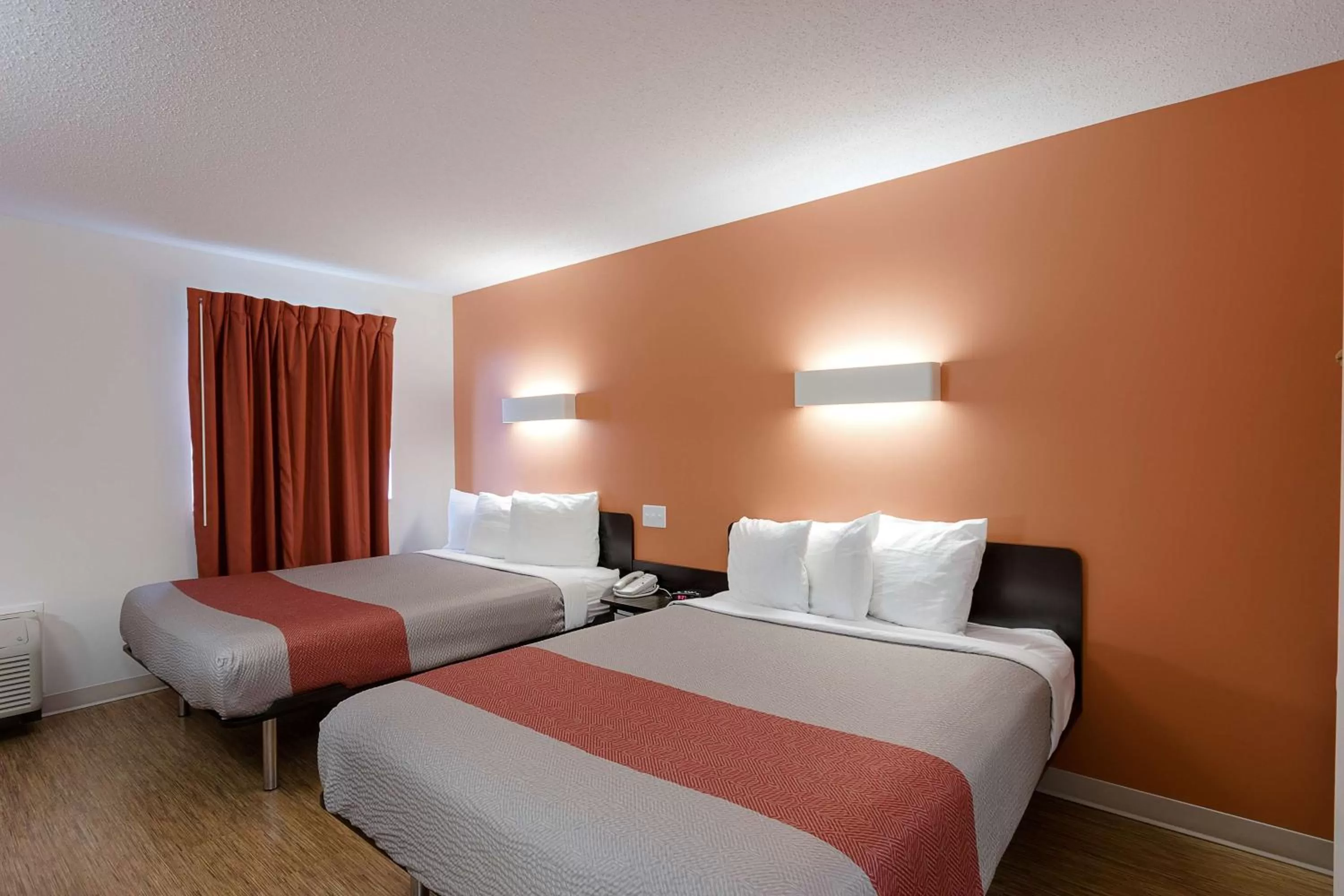 Queen Room with Two Queen Beds - Non-Smoking in Motel 6-Brandon, MB