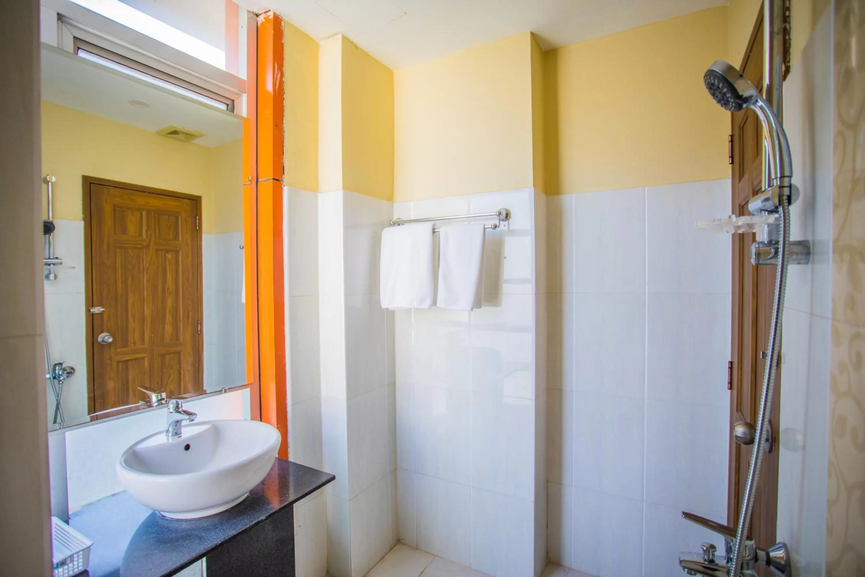 Deluxe Single Room in Golden Gate China Town Hotel