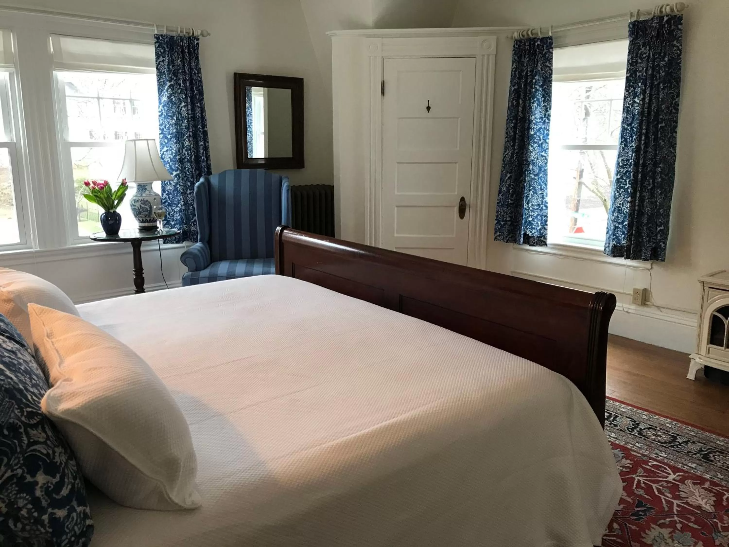 King Suite in The Belmont Inn