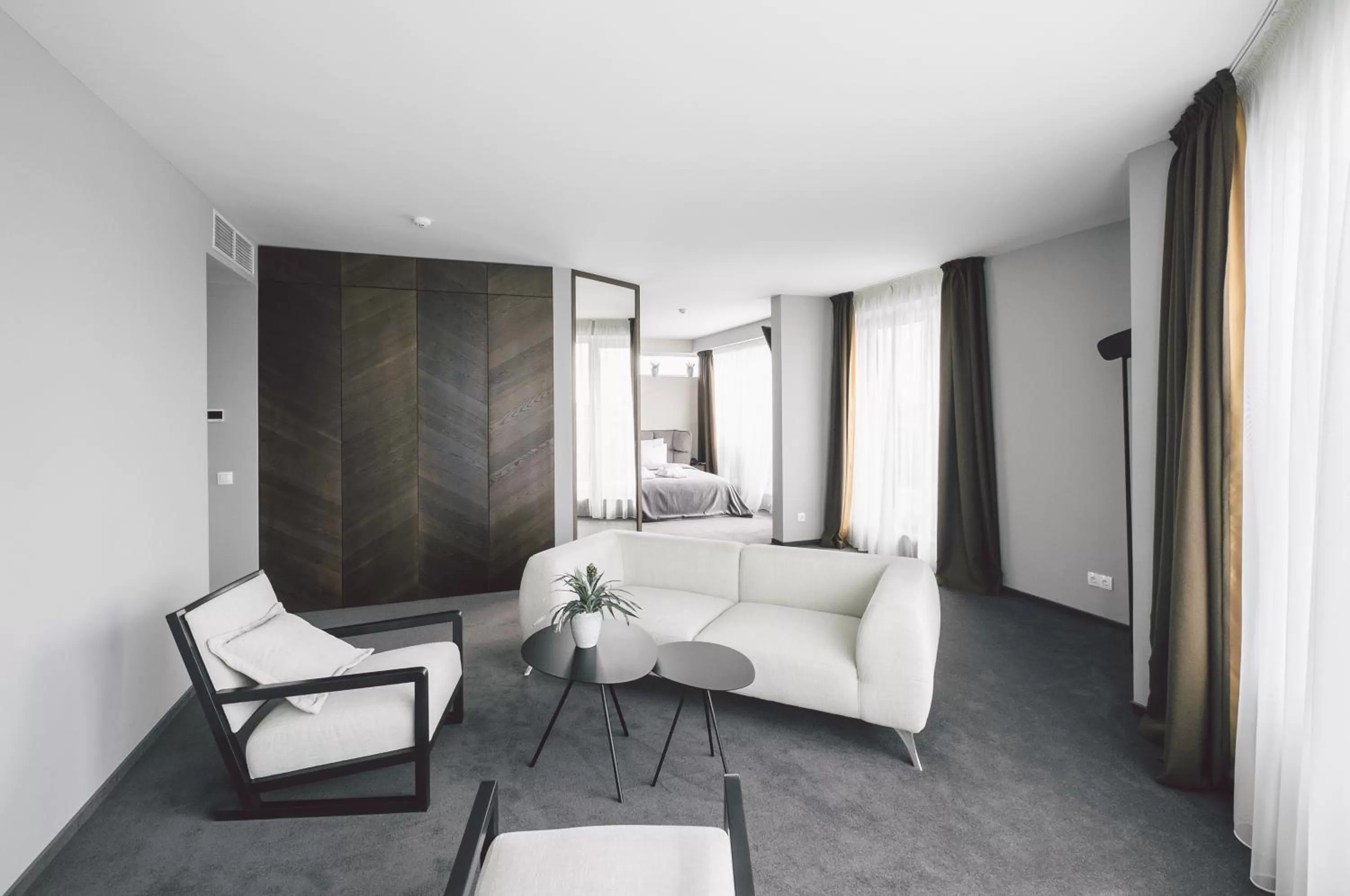 Presidential Suite with Balcony in Dunetton - self check-in hotel