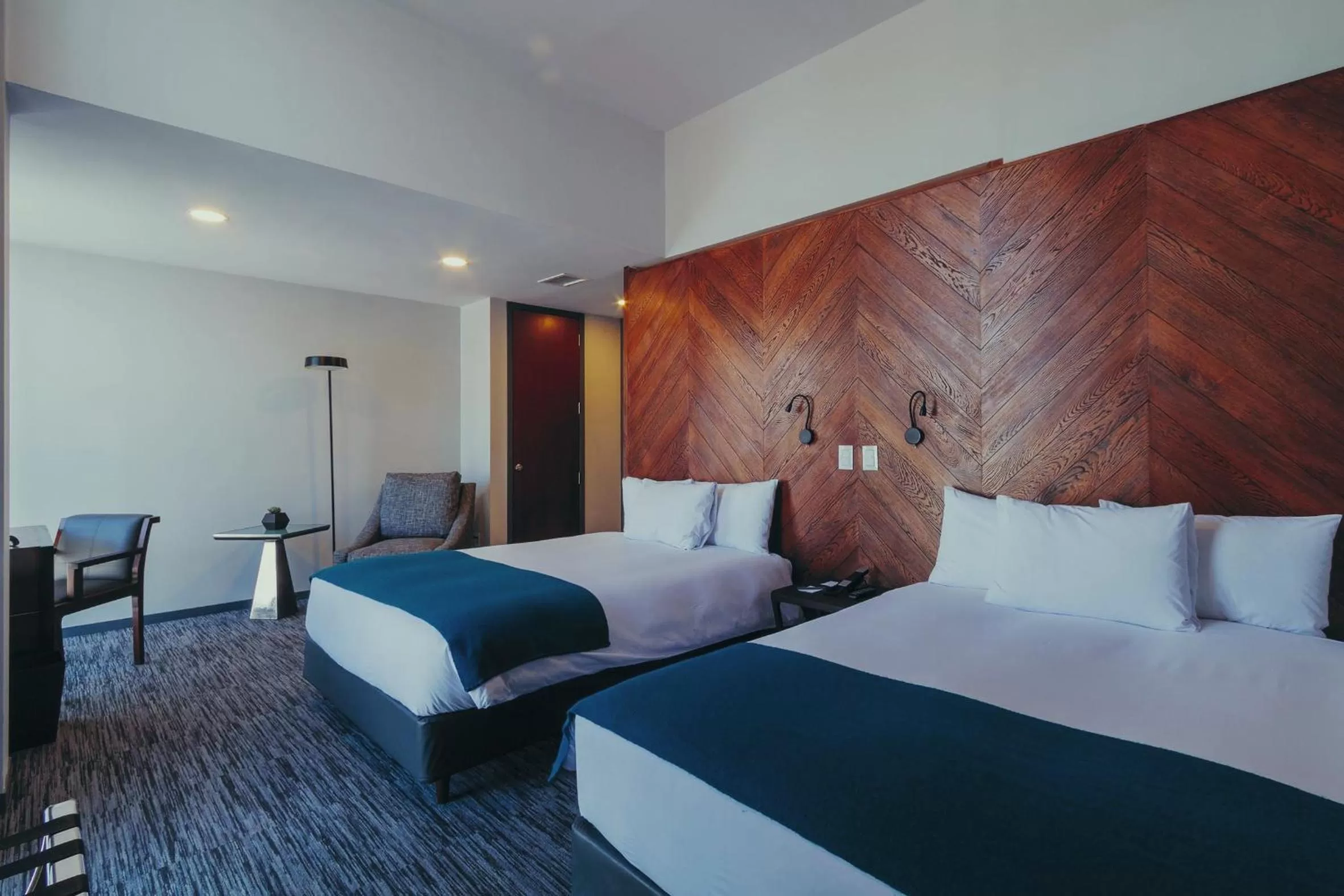 Superior Twin Room in Atix Hotel, a Member of Design Hotels