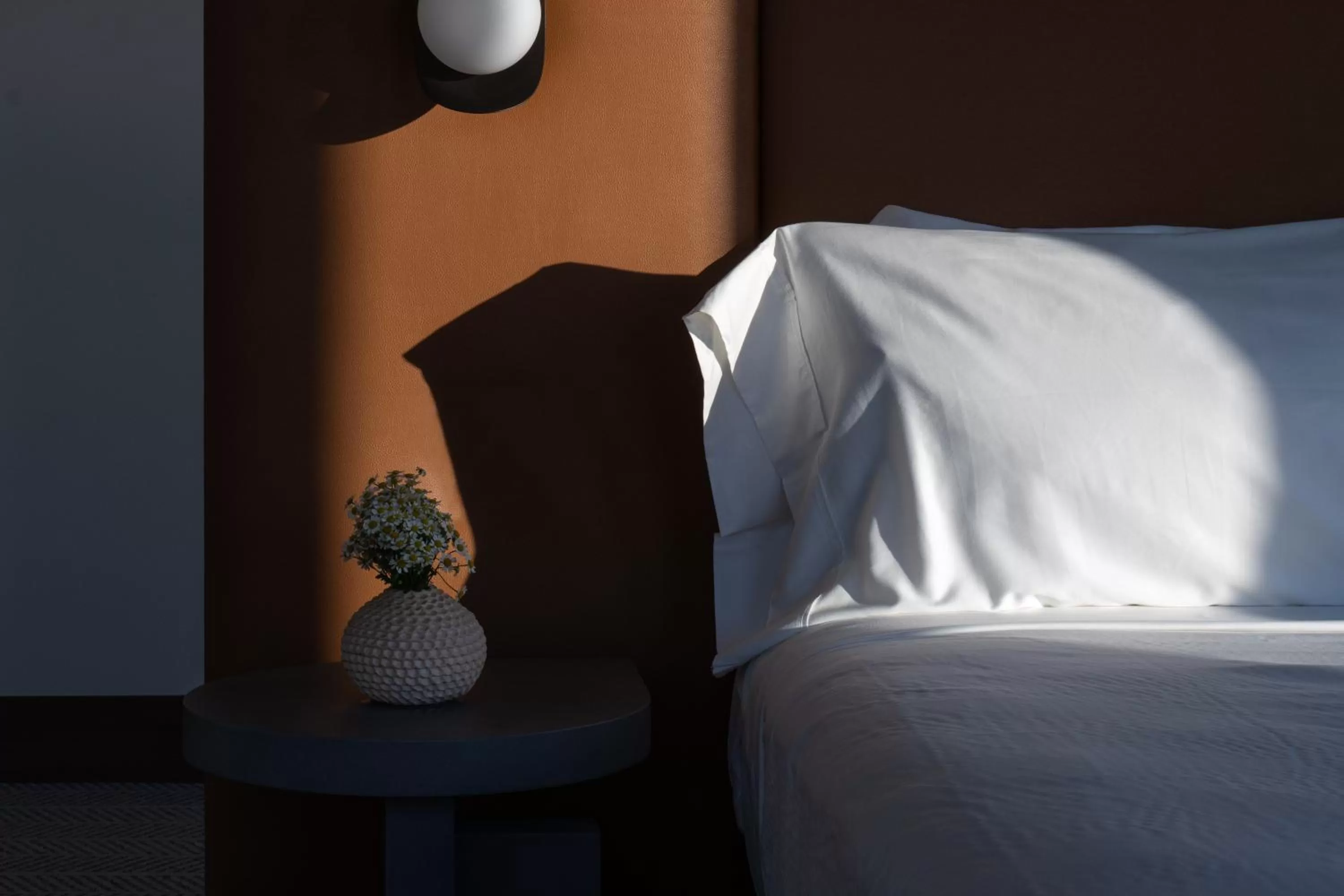 Corner King Room with Tub - Mobility and Hearing Accessible in Hotel Marcel New Haven, Tapestry Collection By Hilton