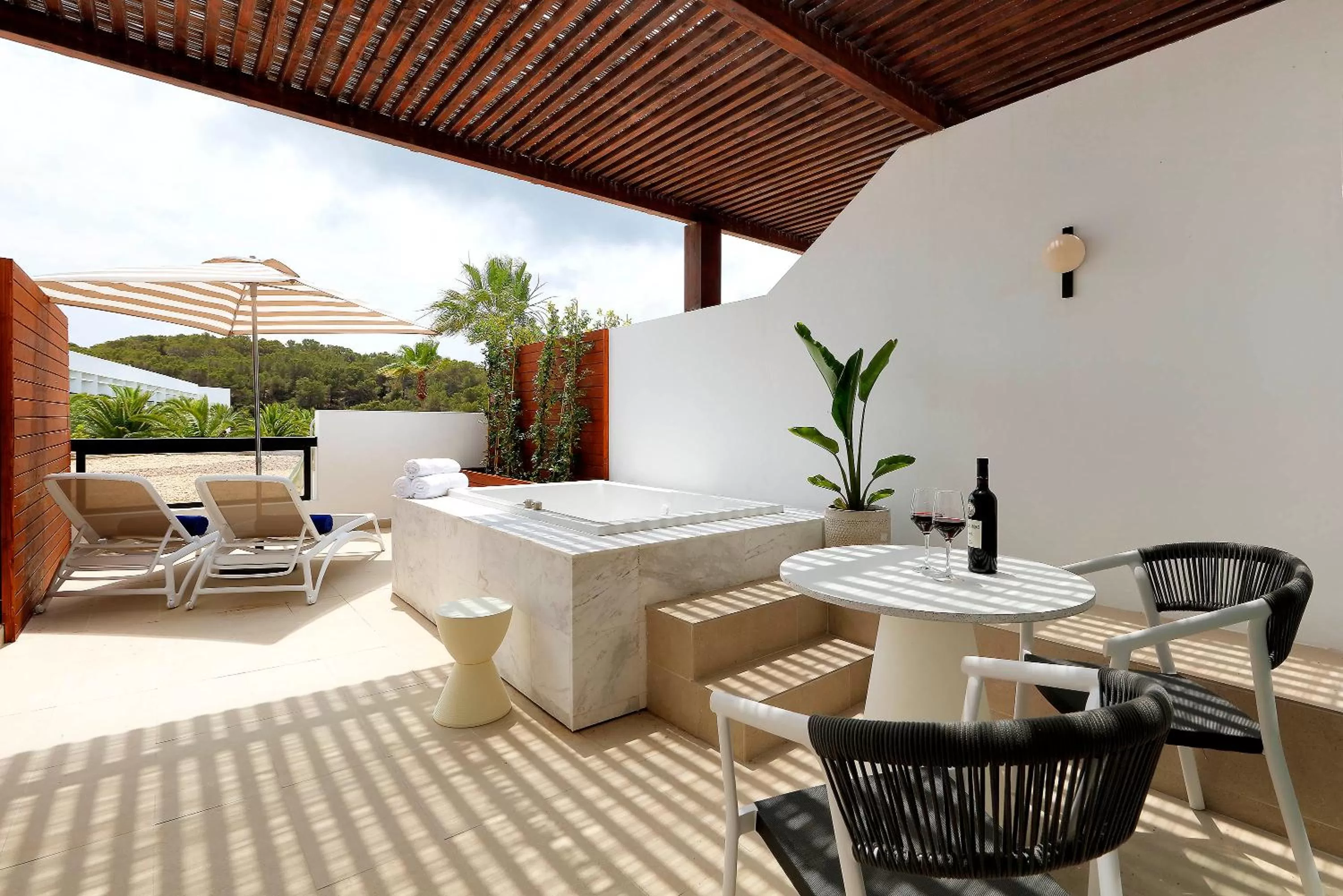 Junior Suite Jacuzzi Terrace in Grand Palladium Select Palace Ibiza - All Inclusive