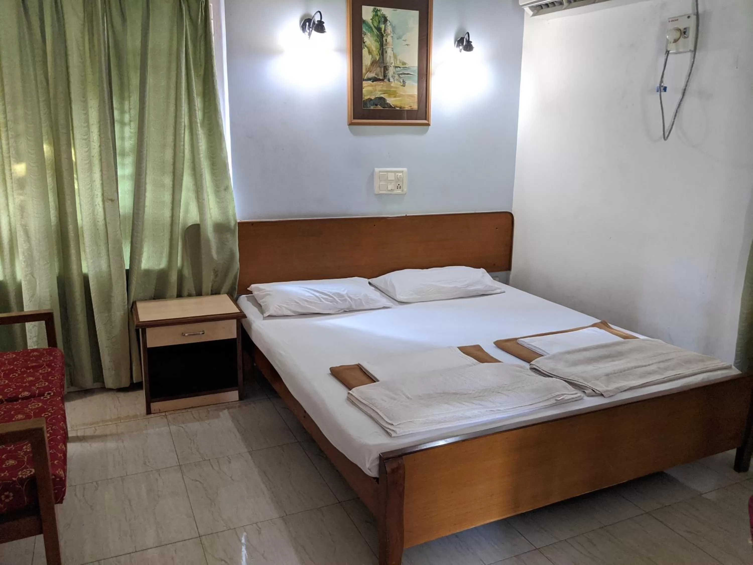 Standard Double or Twin Room with Fan in Farmagudi Residency