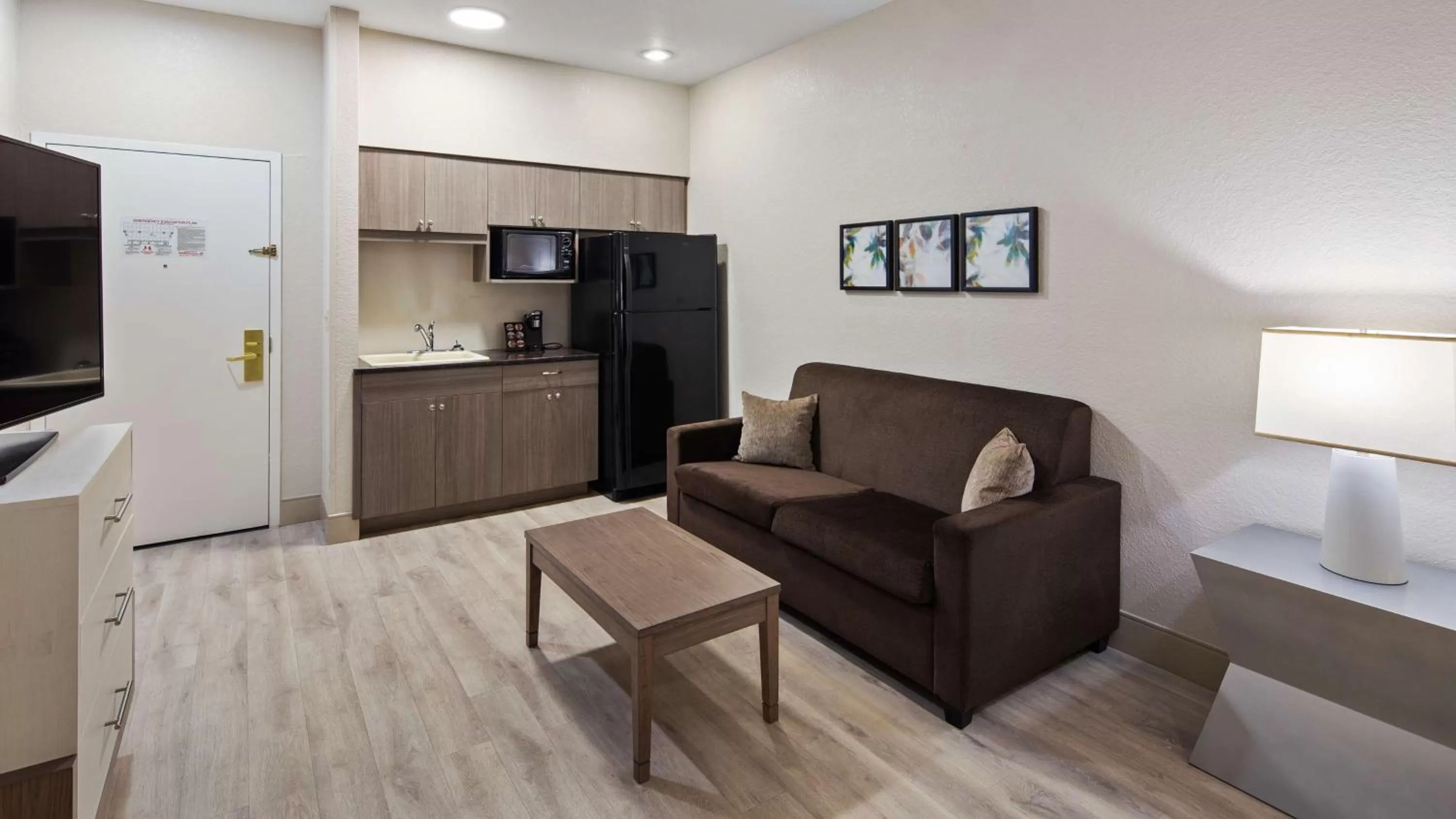 King Kitchenette Suite with Sofa Bed - Non-Smoking in Best Western Heritage Inn and Suites