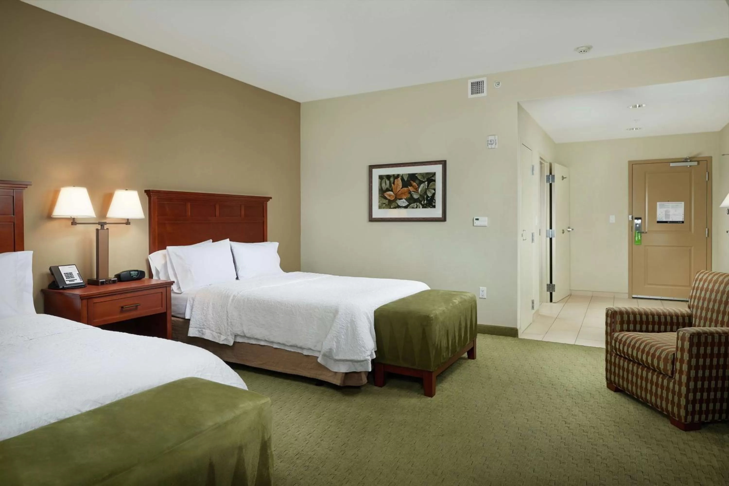 Queen Room with Two Queen Beds - Mobility and Hearing Access/Non-Smoking in Hampton Inn and Suites Salem