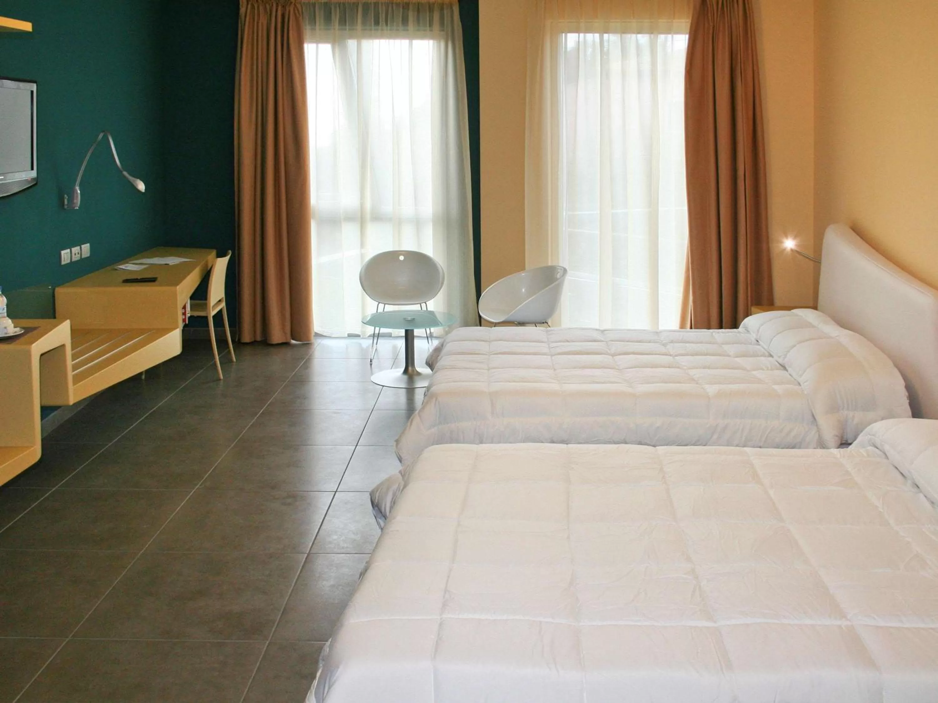 Standard Room with 2 Queen Beds in ibis Styles Catania Acireale