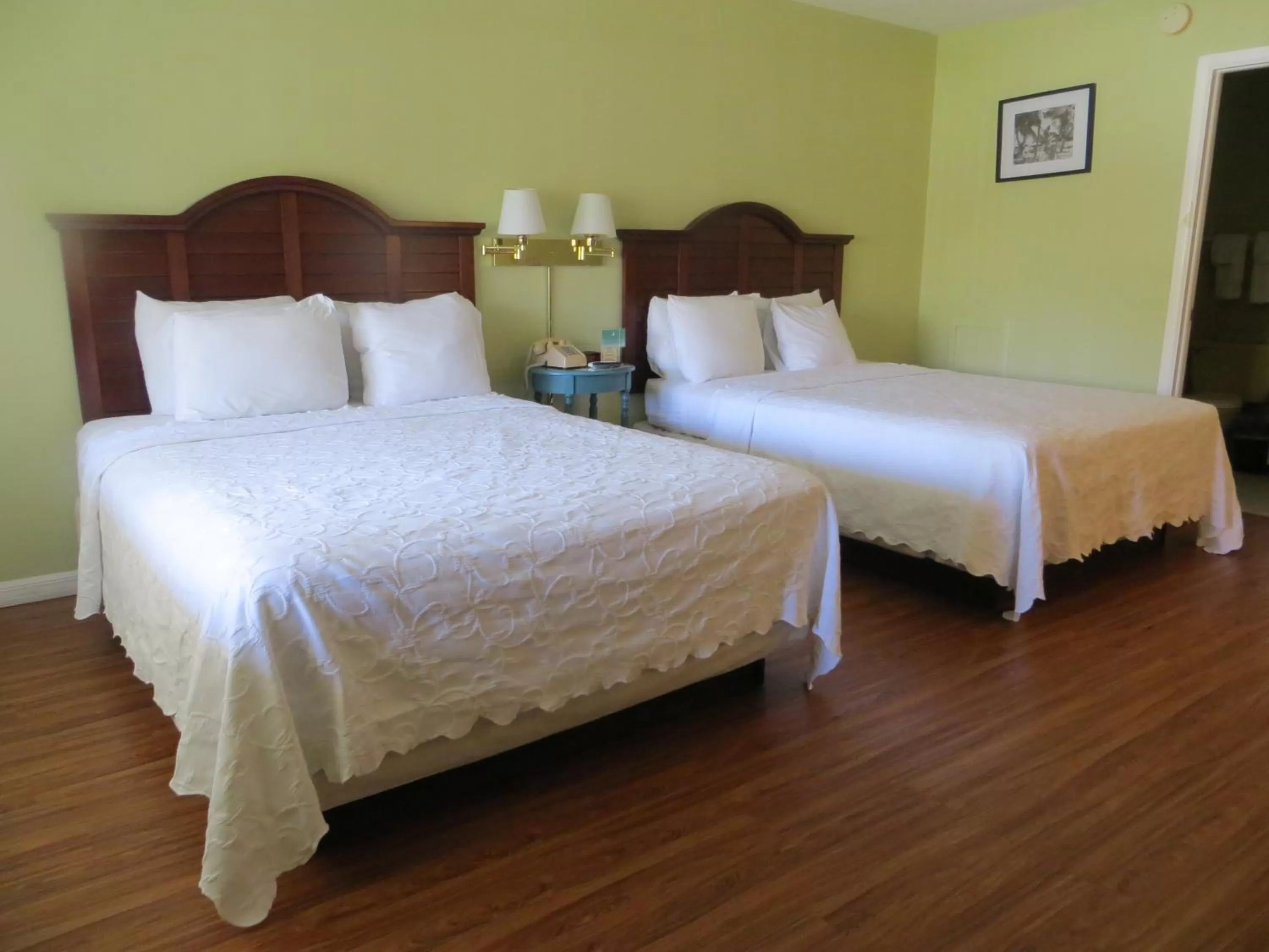 Standard Queen Room with Two Queen Beds in Matanzas Inn
