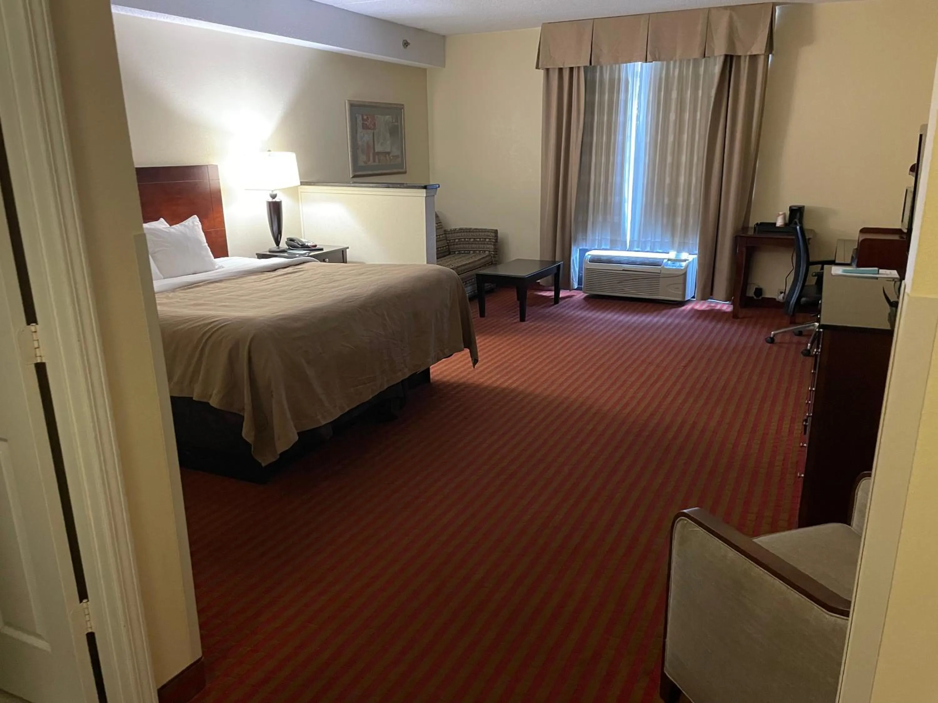 King Suite in Quality Inn & Suites