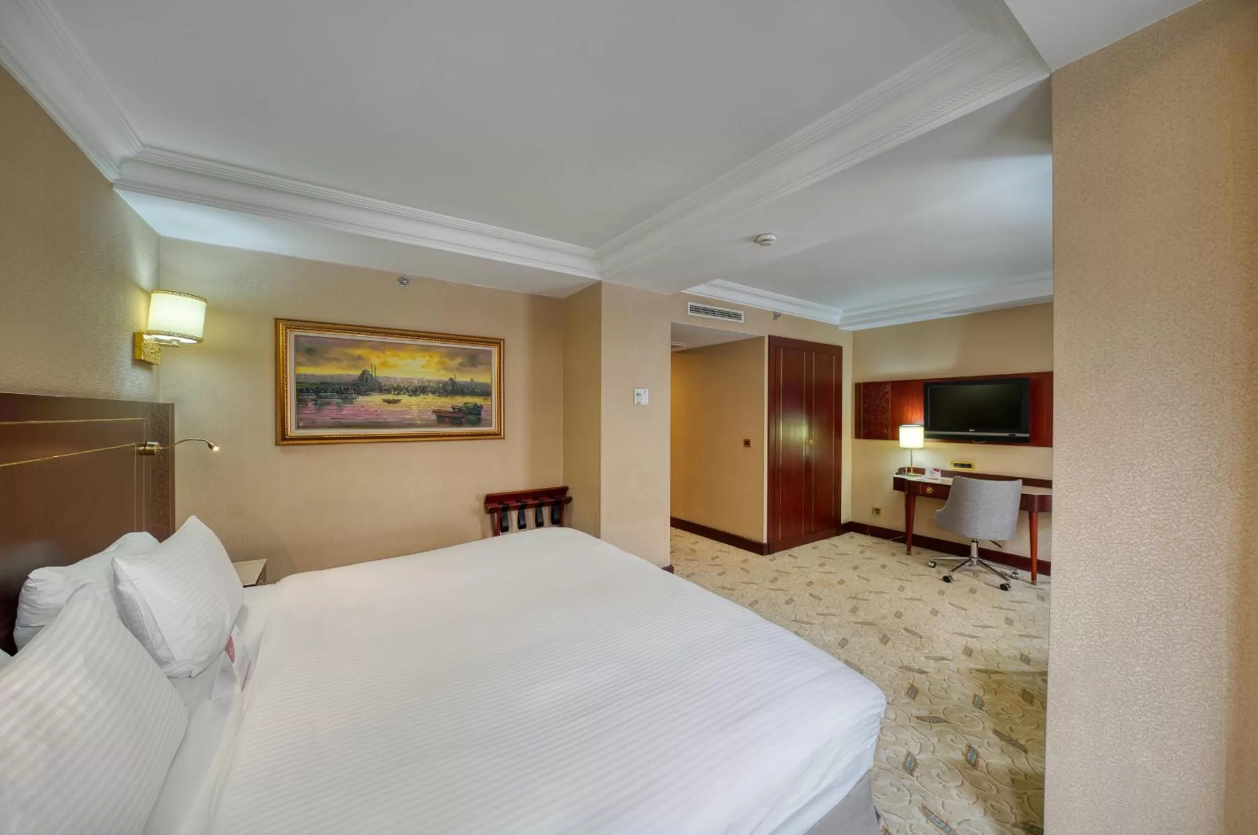 Premium King Room with Lounge Access - Non-Smoking in Crowne Plaza Istanbul - Old City by IHG