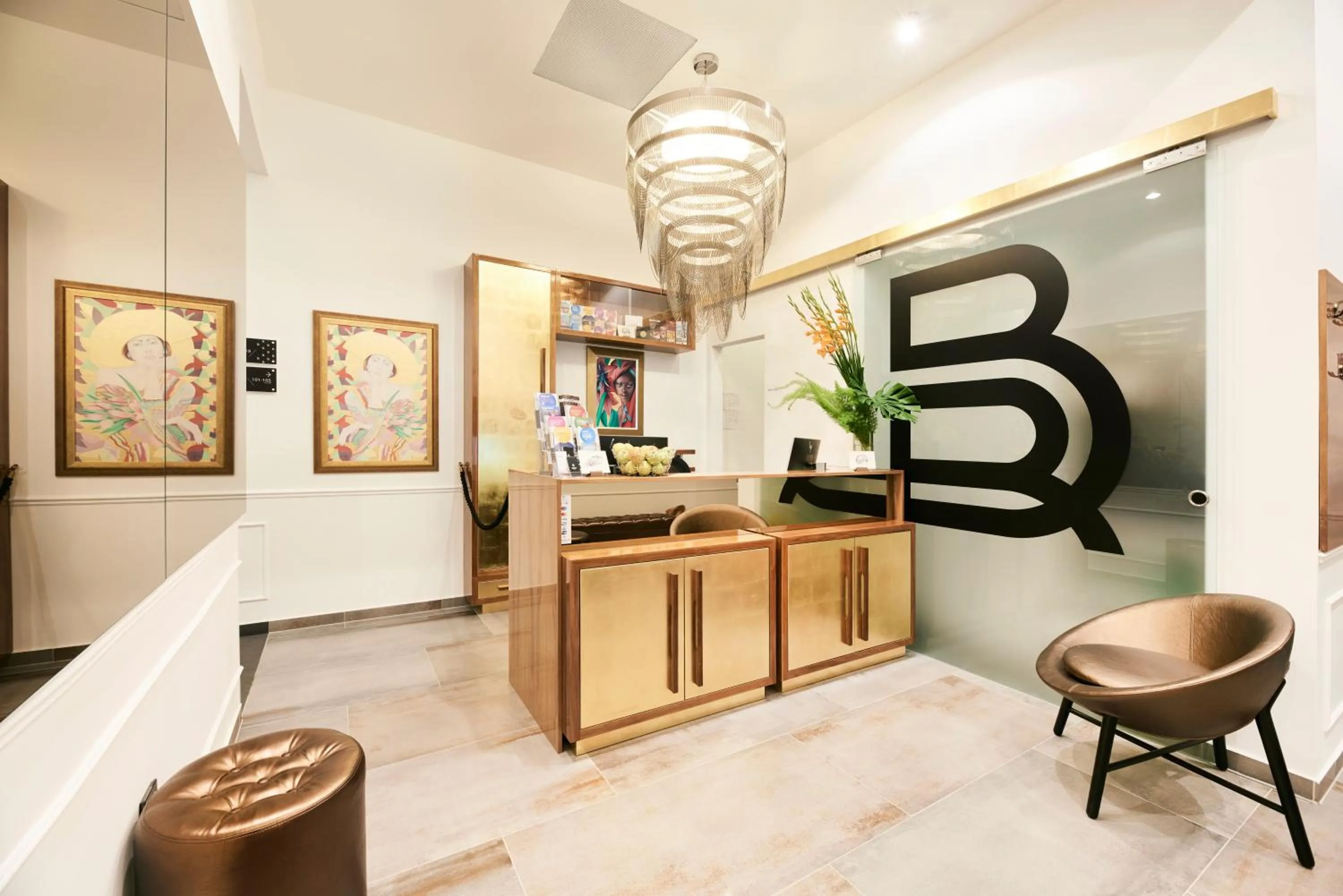 Lobby or reception in Boutique Residence Budapest