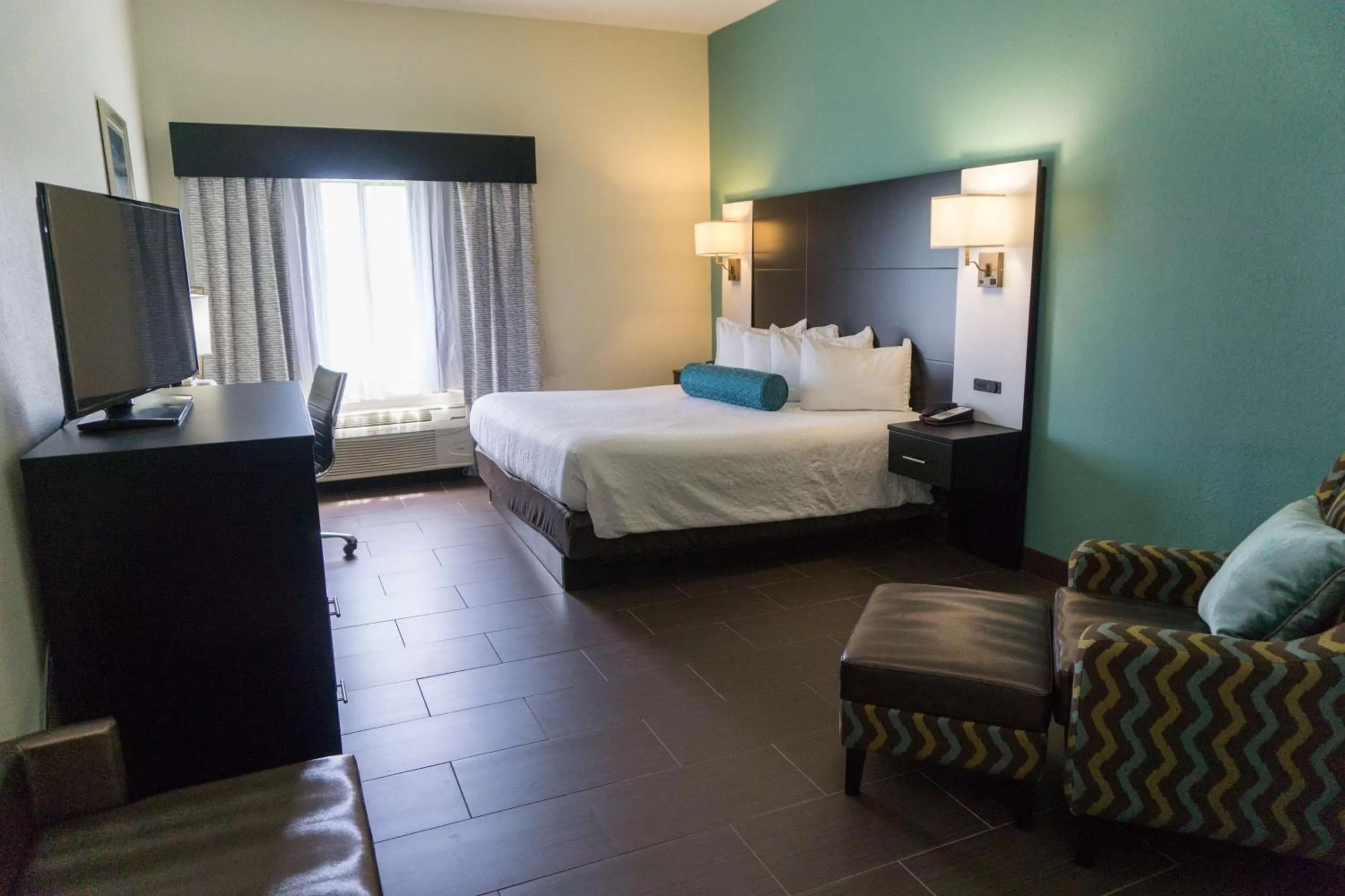 King Room - Pet-Friendly in Best Western Mayport Inn and Suites