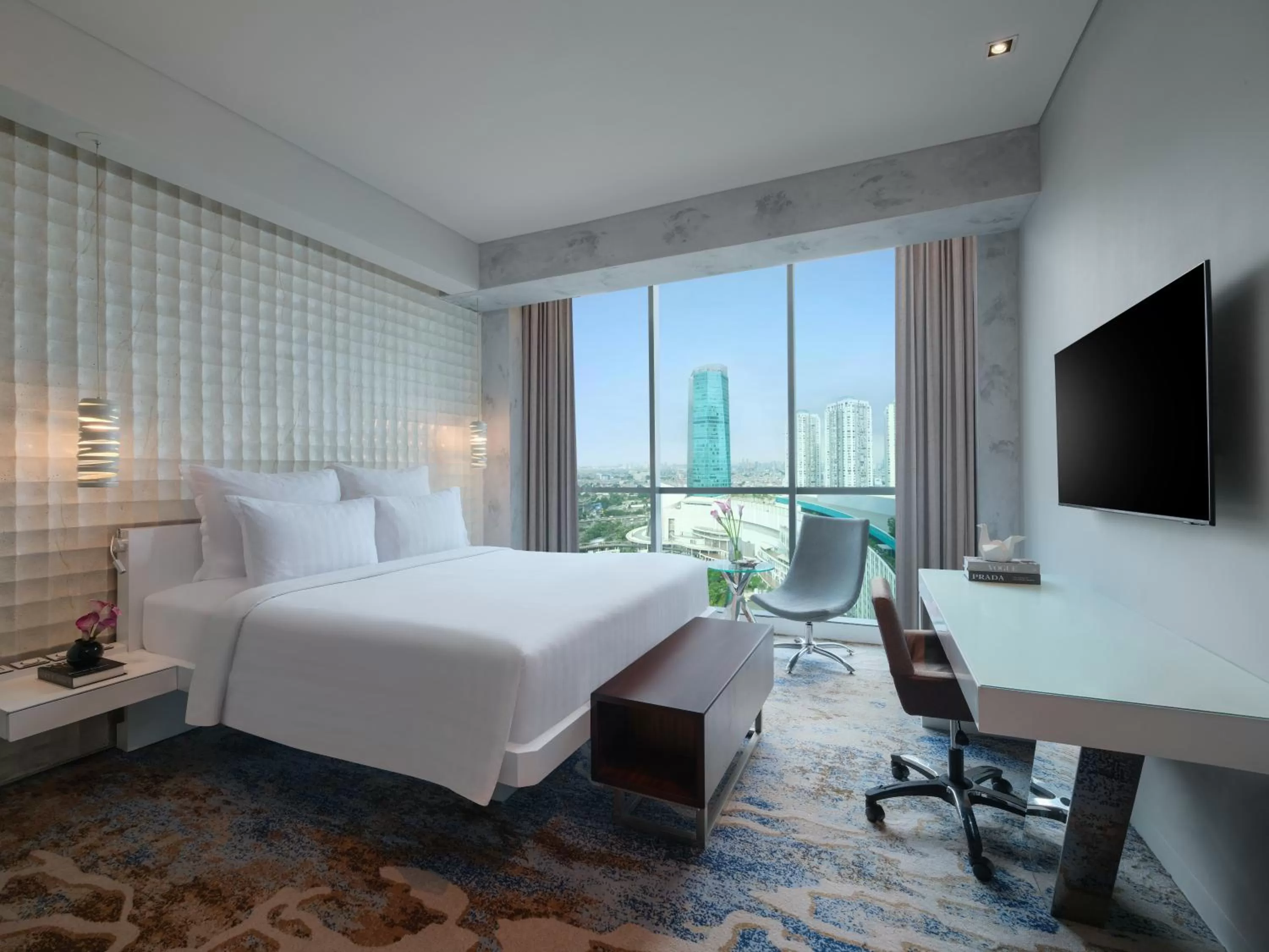 Bed in Pullman Jakarta Central Park