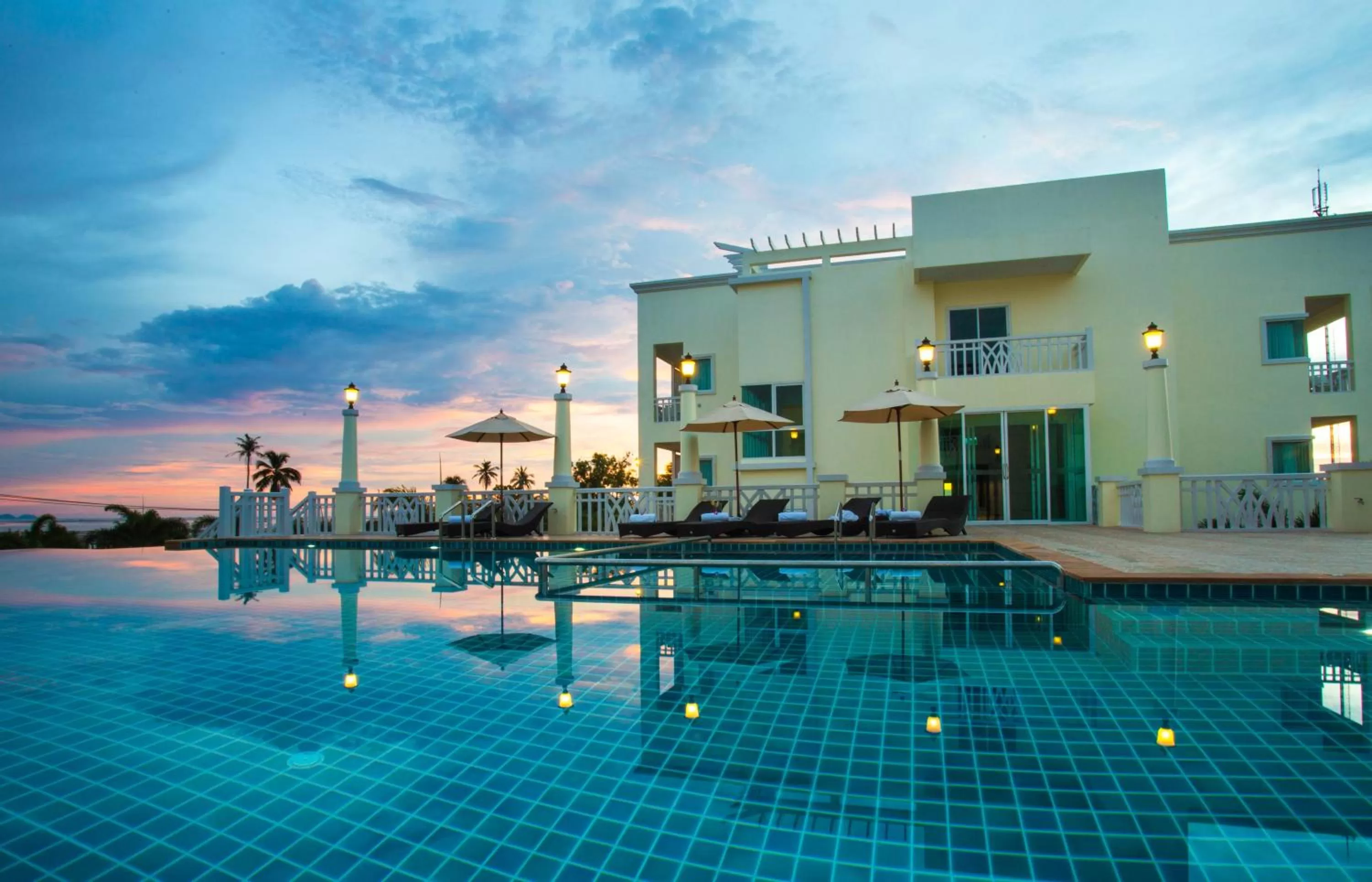 Swimming pool in Krabi Front Bay Resort
