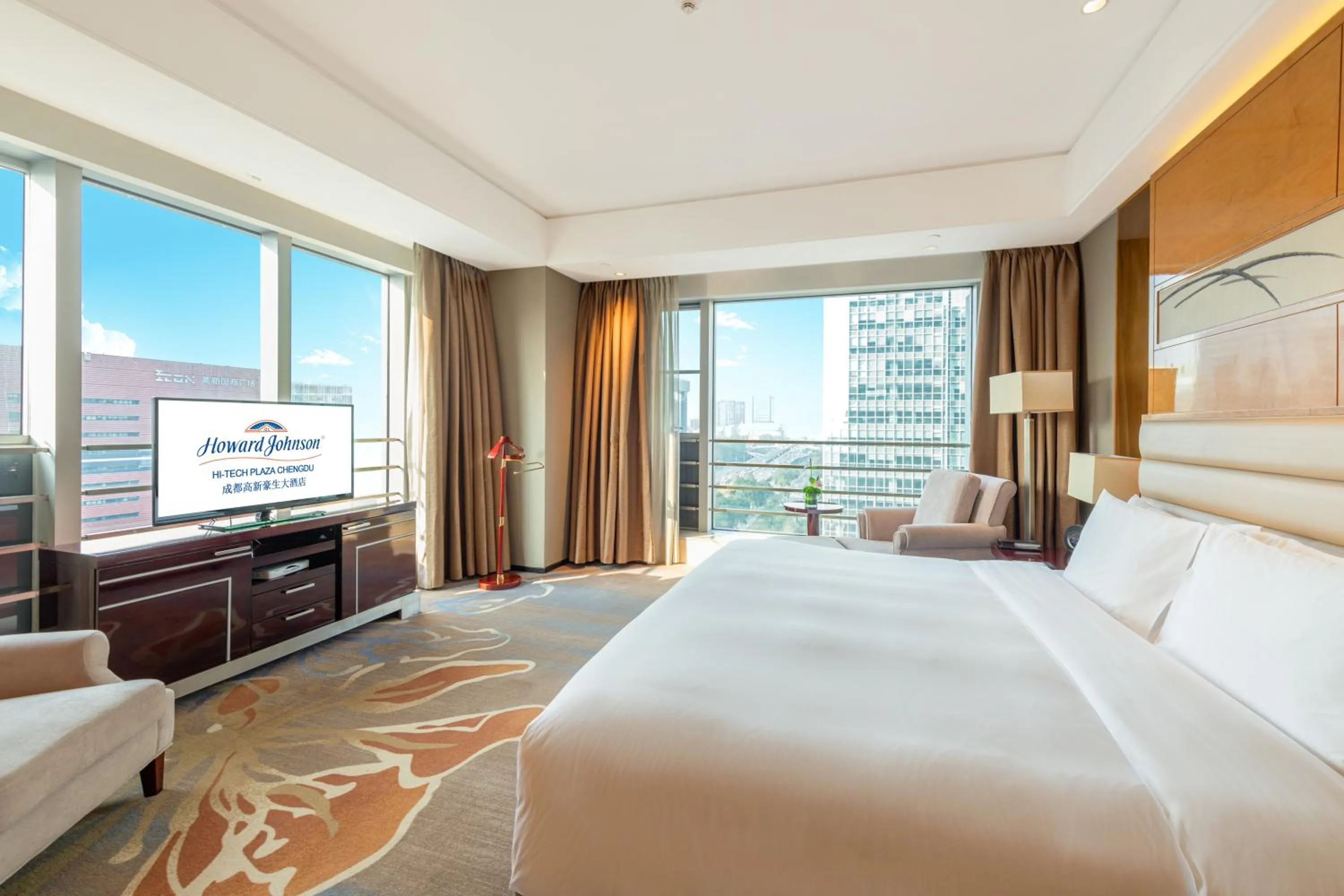 Deluxe Suite-Smoking in Howard Johnson Hi - Tech Plaza Chengdu