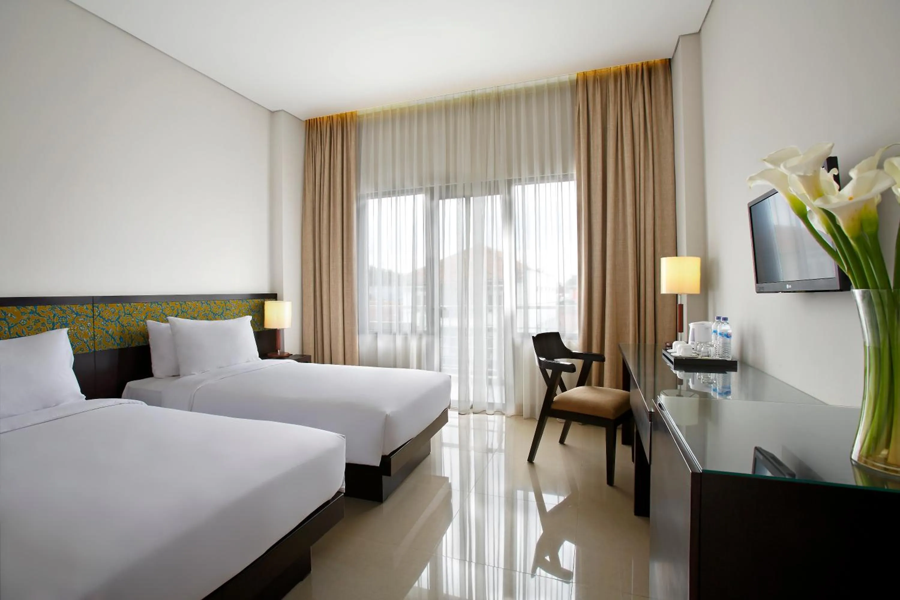 Superior Twin Room with Balcony in Hotel Surya Yudha Purwokerto