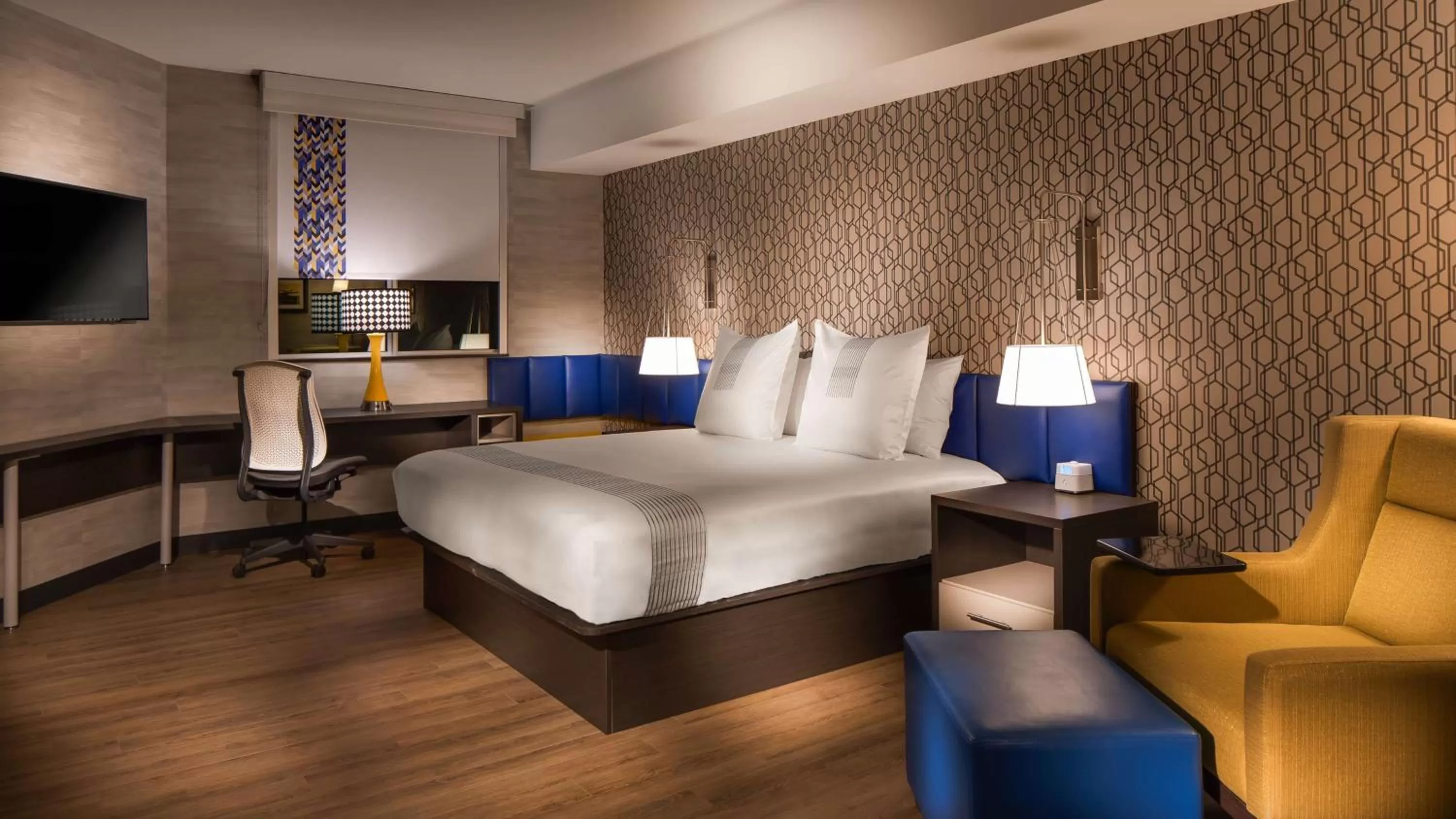 King Suite in GLō Best Western Kanata Ottawa West