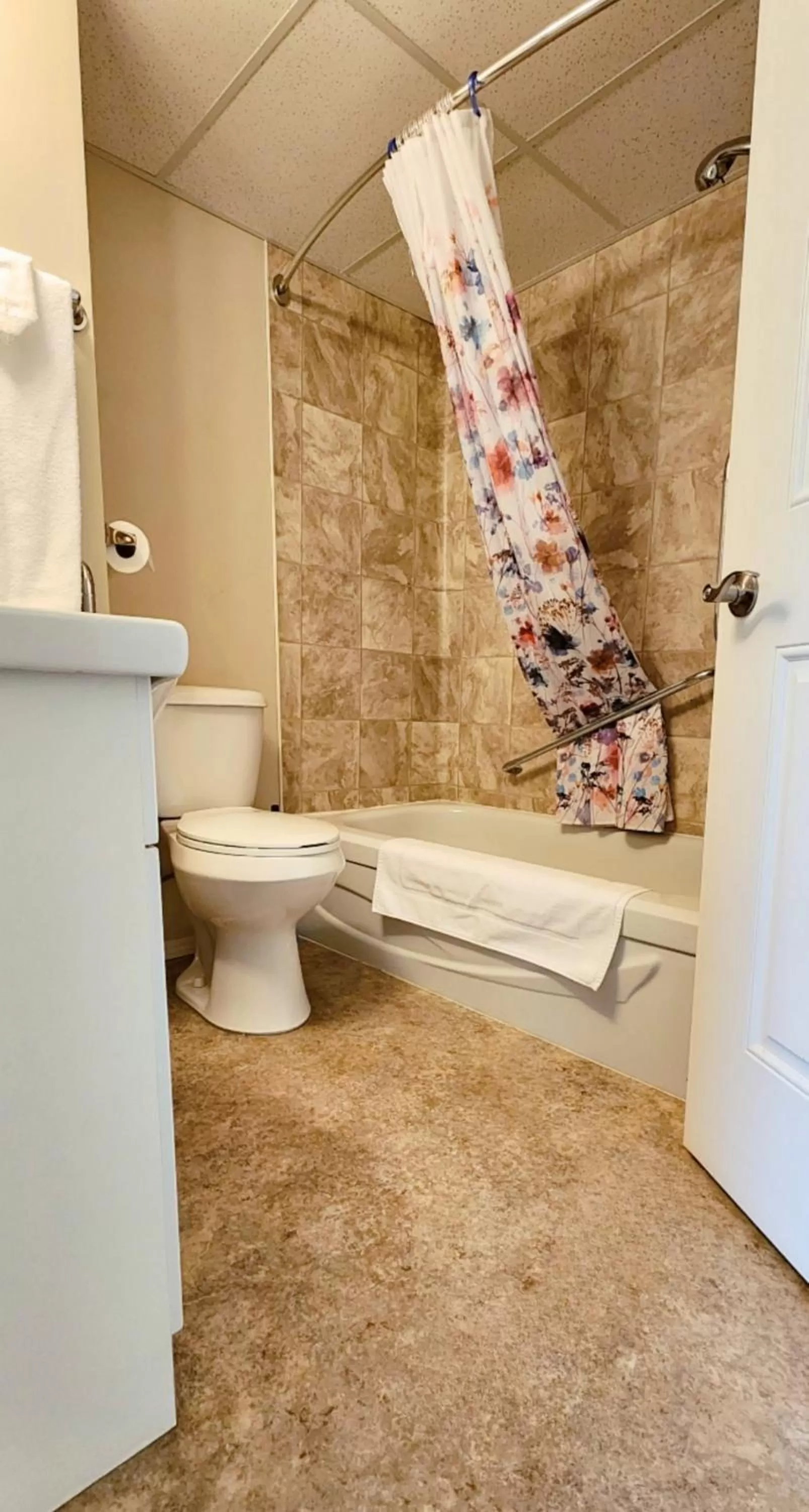 Standard Double Room in The Medicine Hat Villa