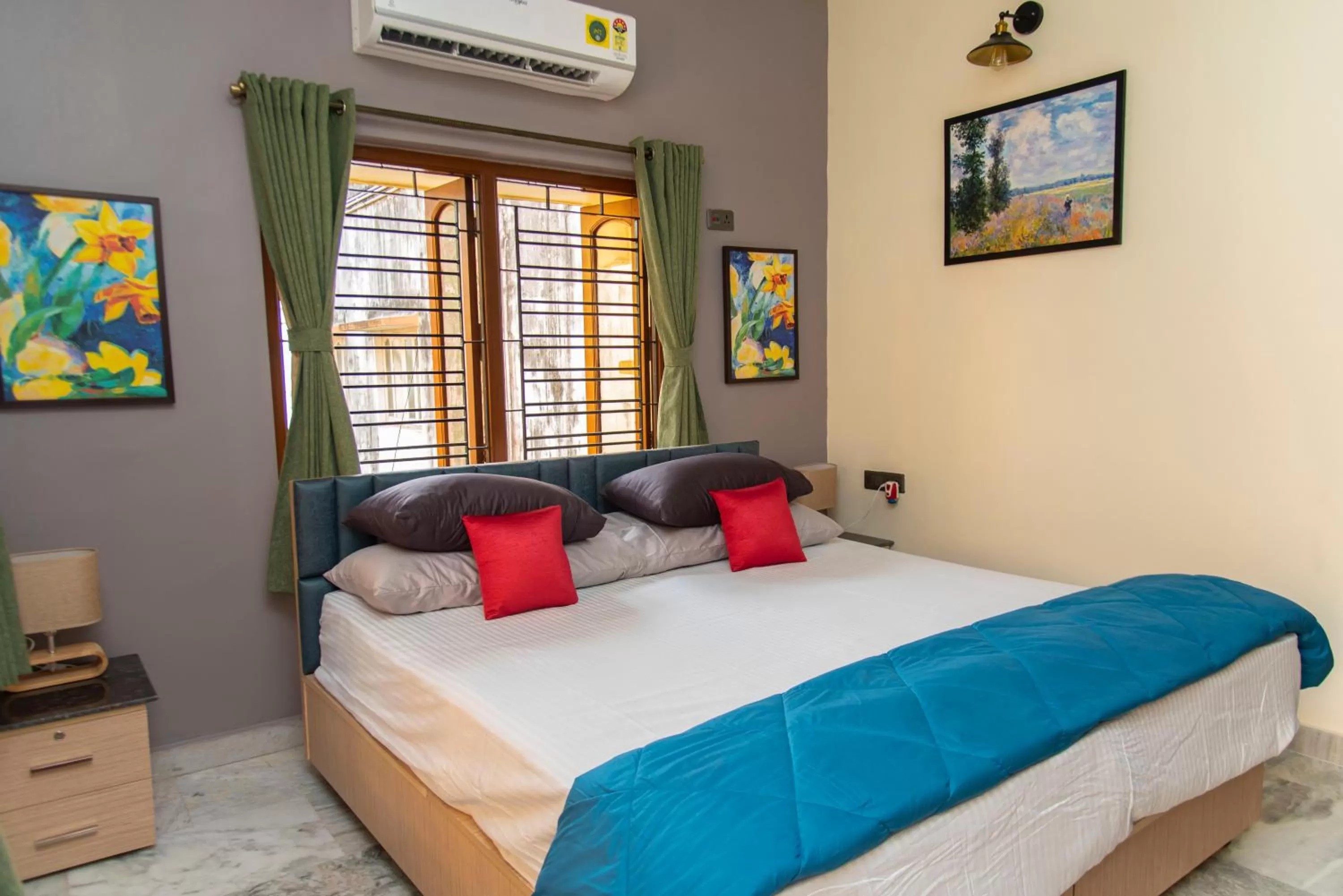 Deluxe Double Room with Balcony in J's Nest