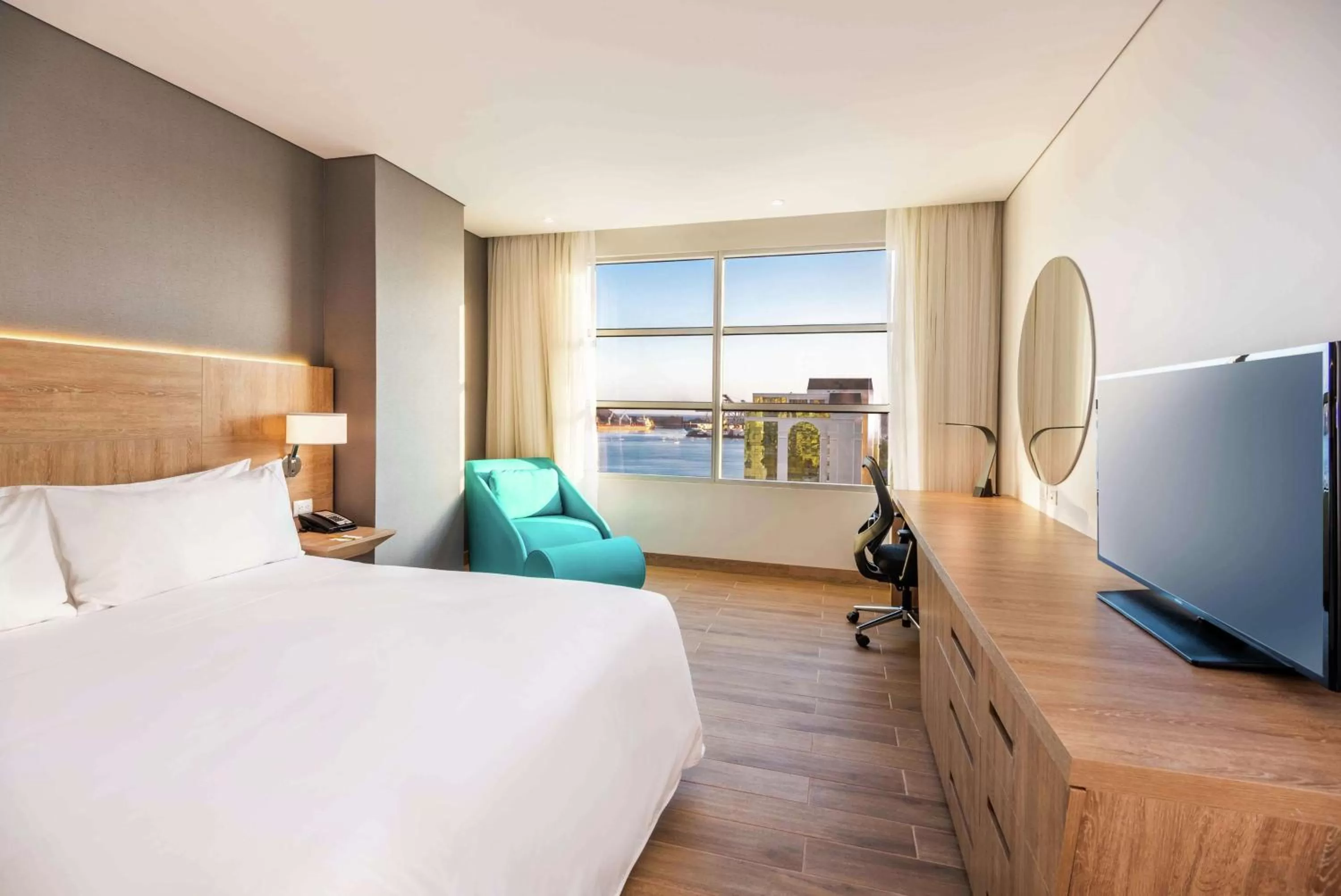 King Room with Ocean View in Hilton Garden Inn Santa Marta