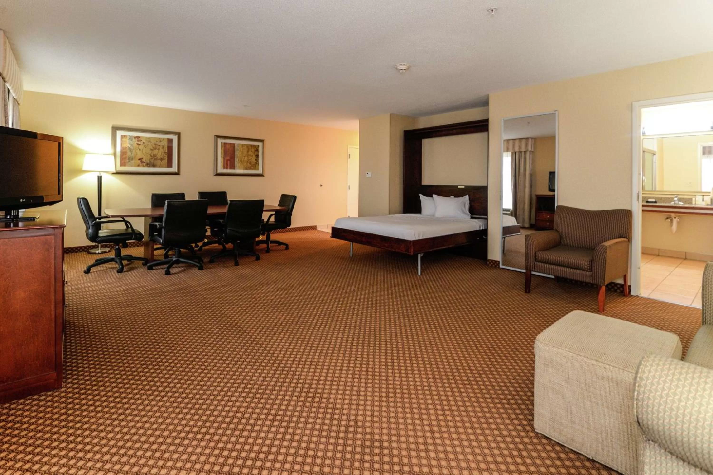 One King Bed and One Queen Murphy Bed Room - Non-Smoking in Hampton Inn & Suites Detroit/Chesterfield