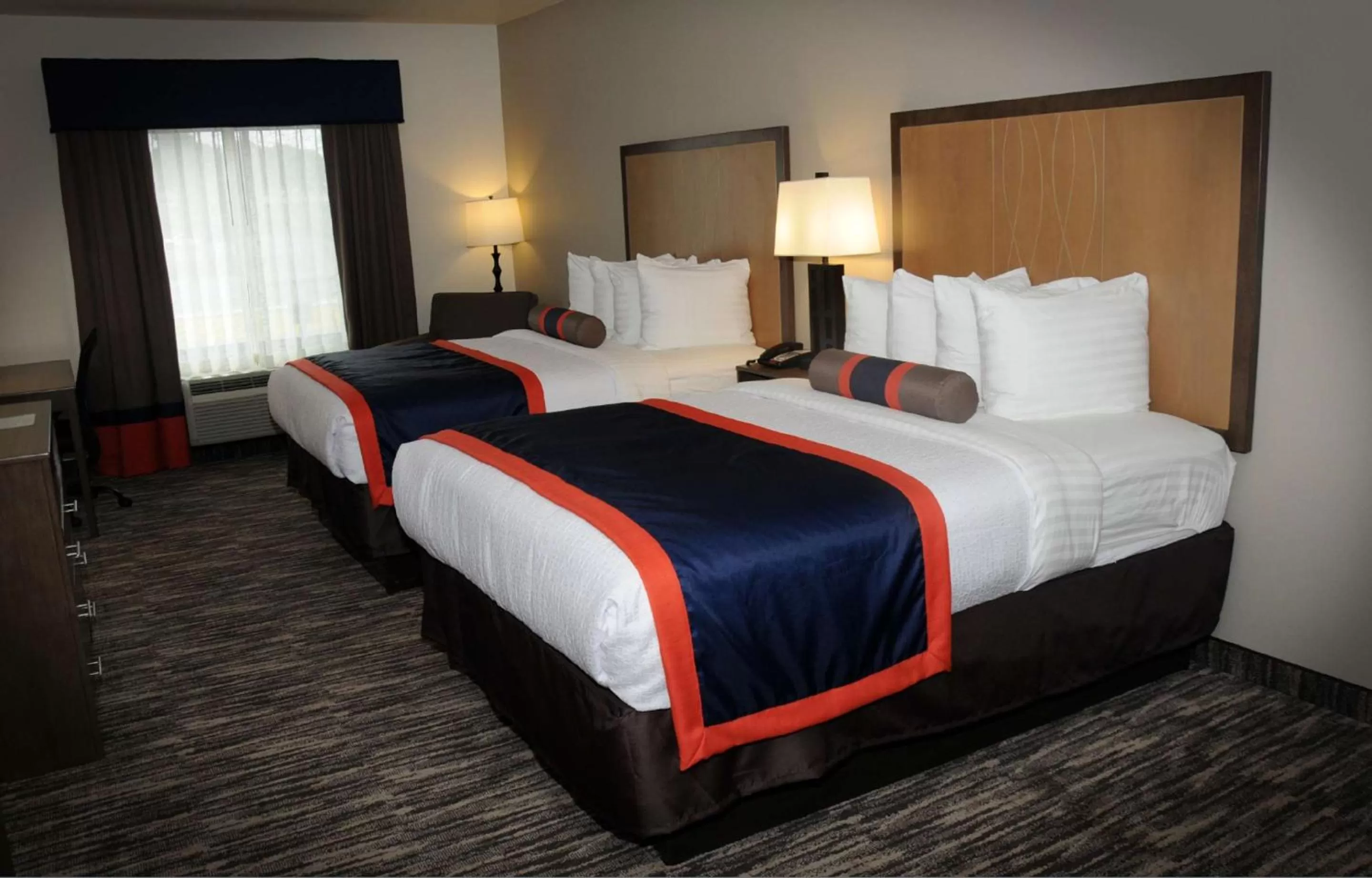 Queen Room with Two Queen Beds and Bath Tub - Disability Access in Best Western Plus Ardmore Inn & Suites