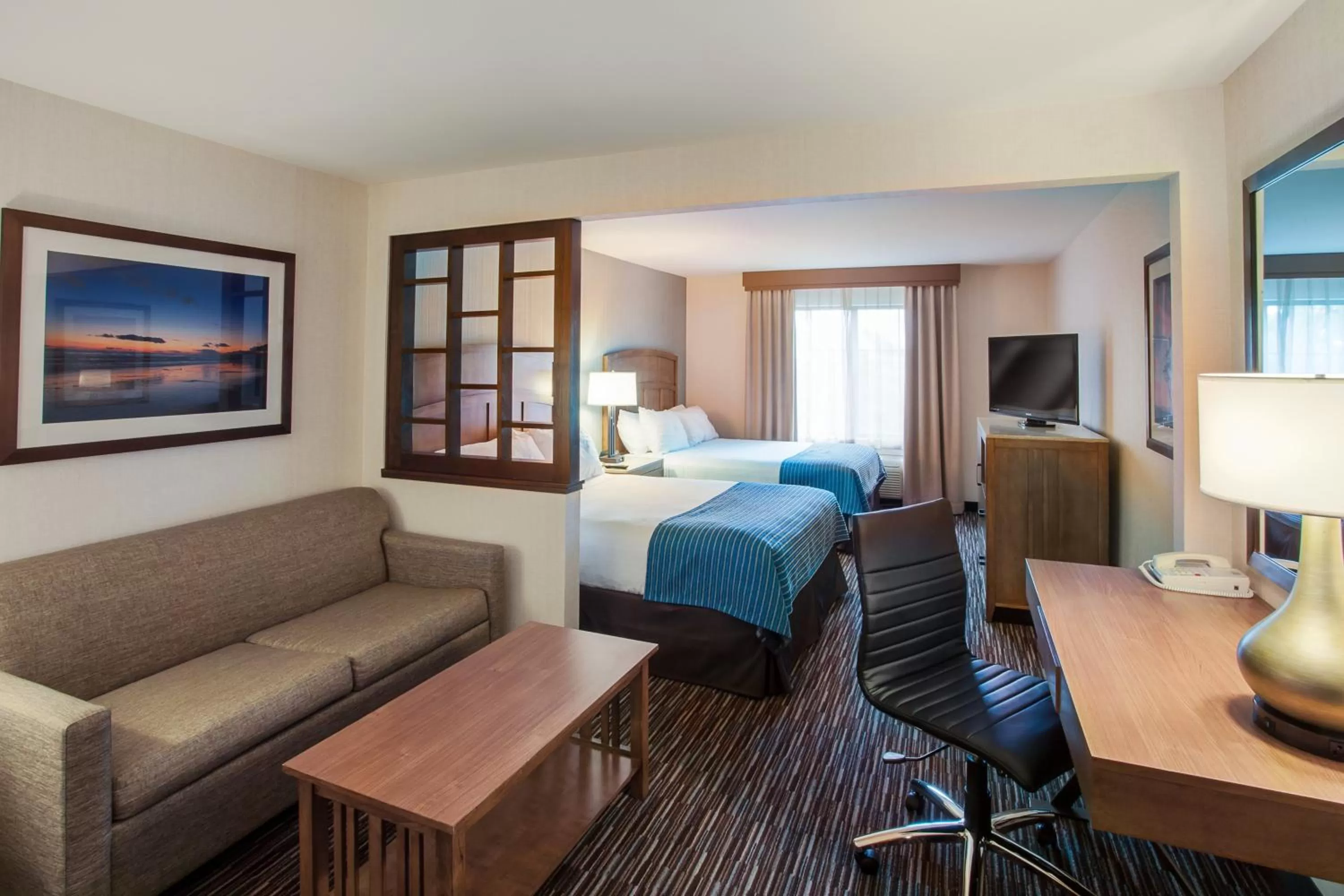 Standard Queen Room with Sofa Bed in Holiday Inn Express & Suites Carpinteria by IHG