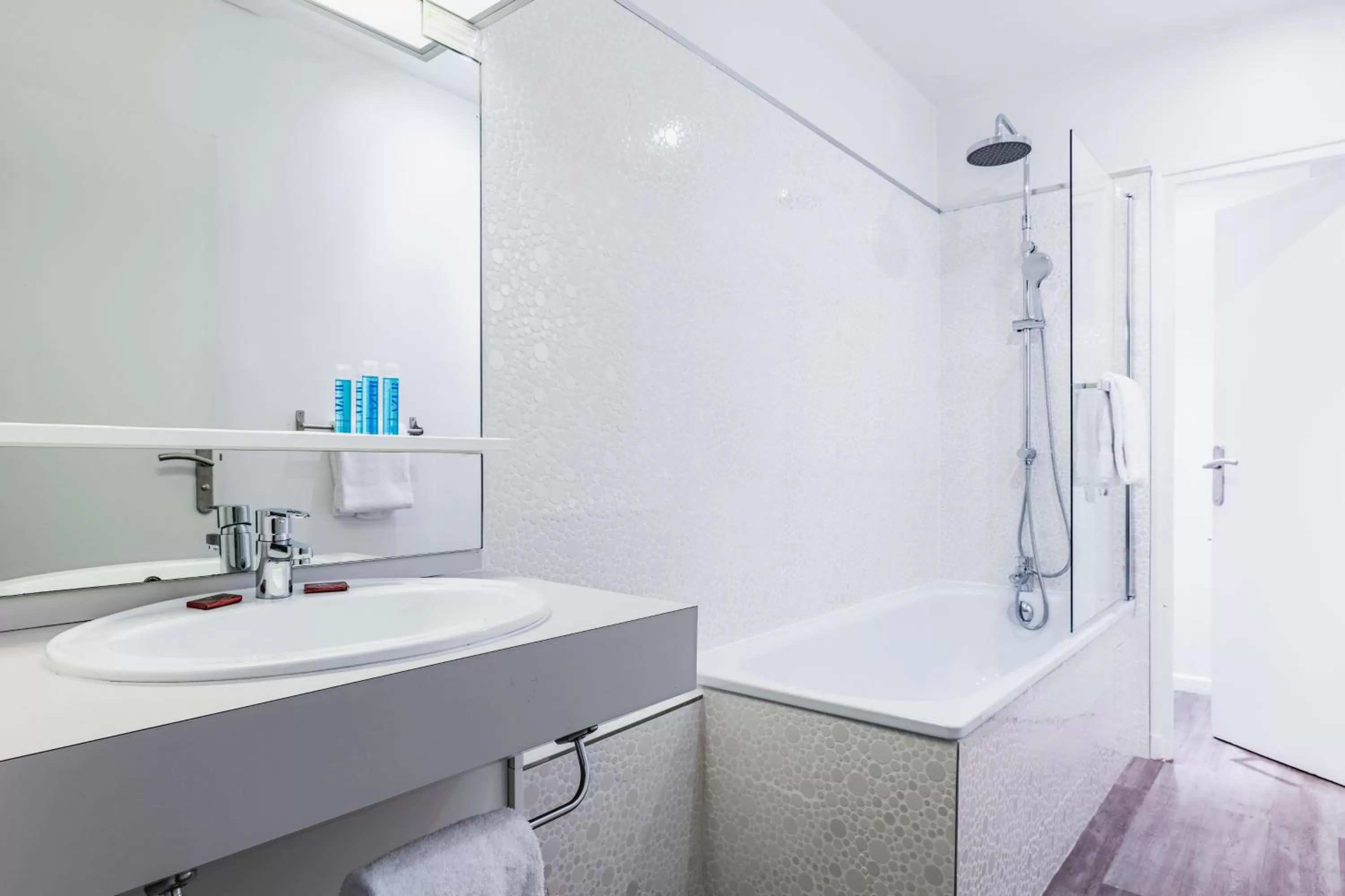 Superior Twin Room in Best Western Hotel Centre Reims