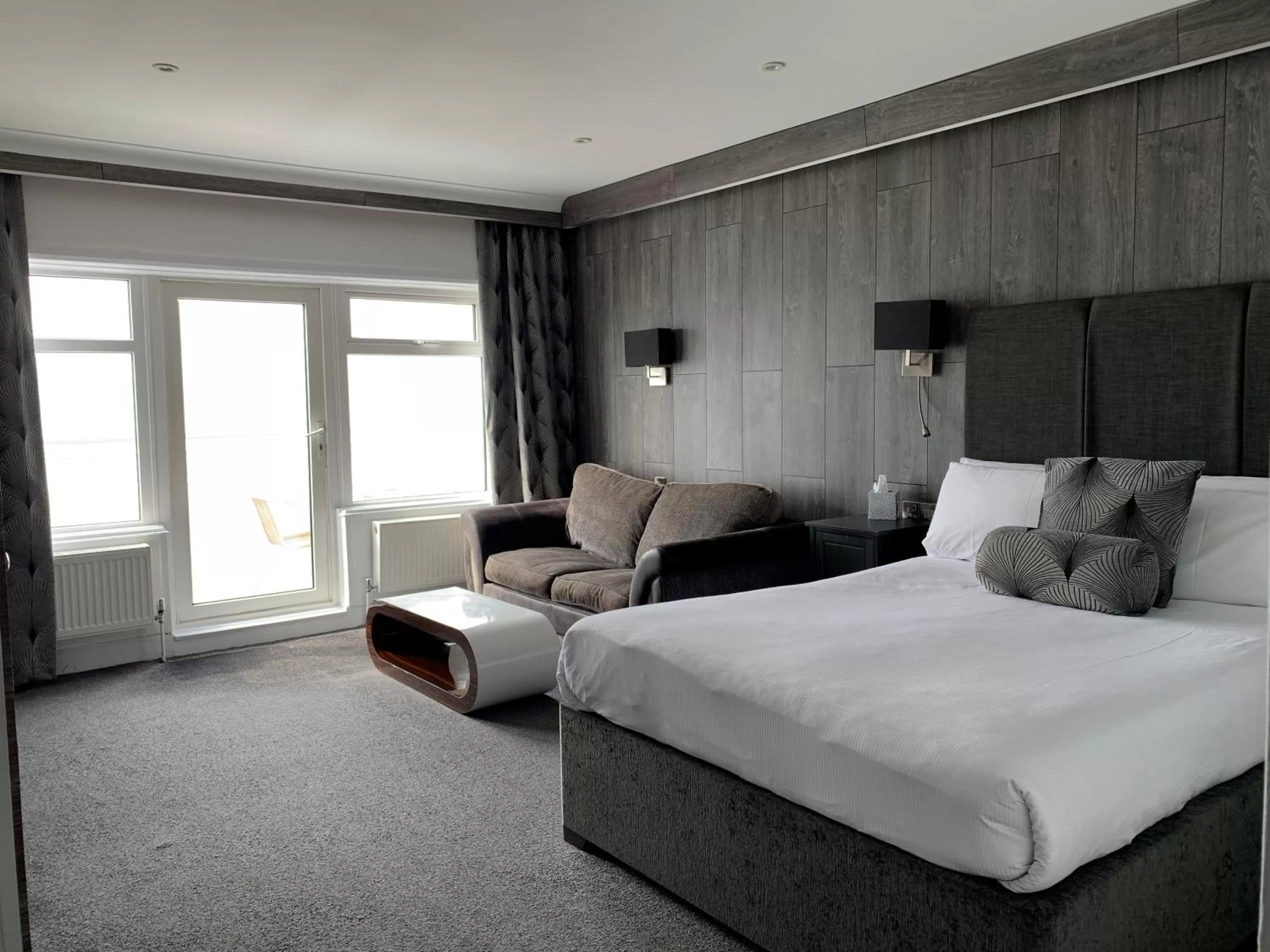 Family Room with Sea View (2 Adults + 1 Child)   in Cumberland Hotel - OCEANA COLLECTION