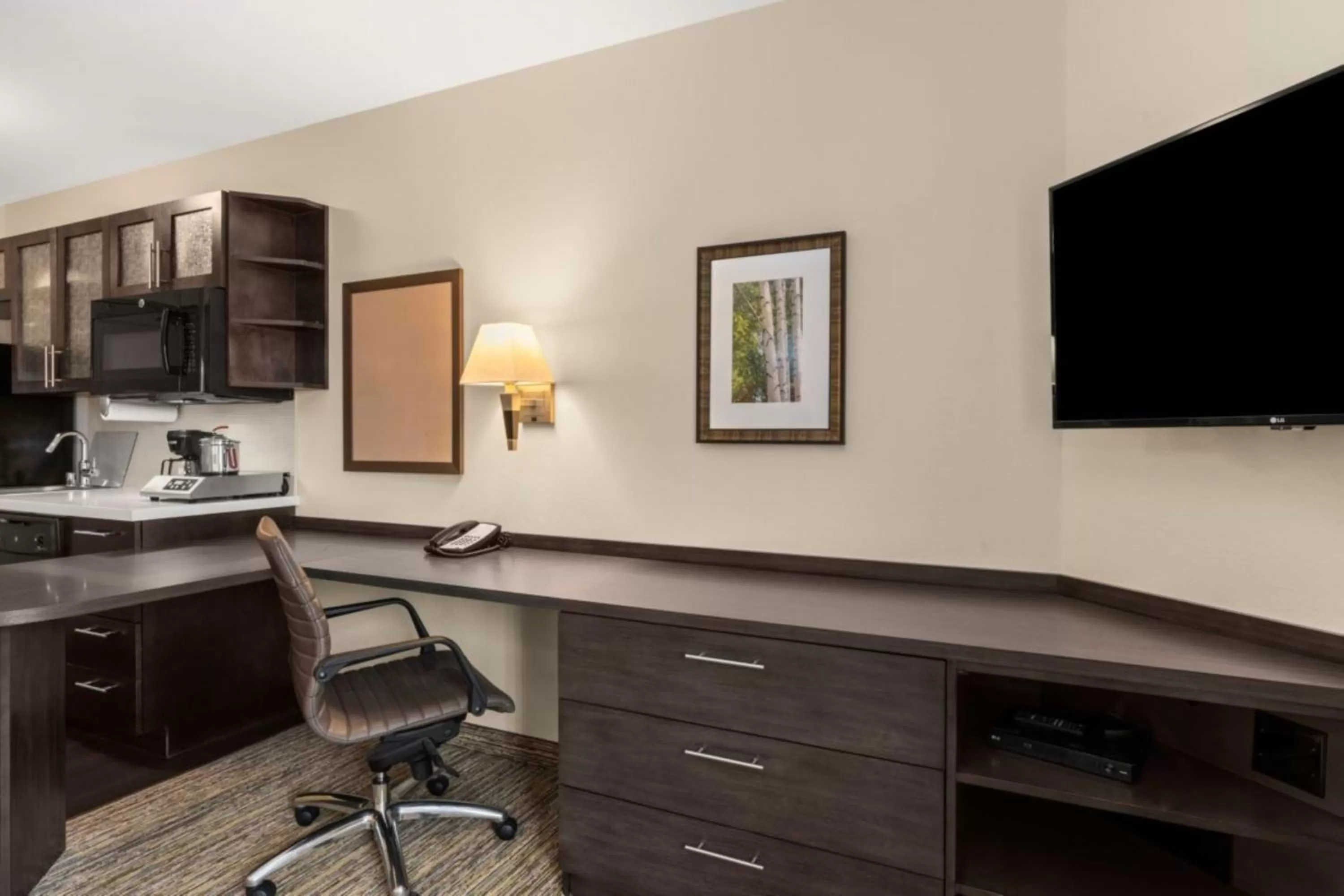 Studio Queen Suite in Candlewood Suites Pueblo by IHG