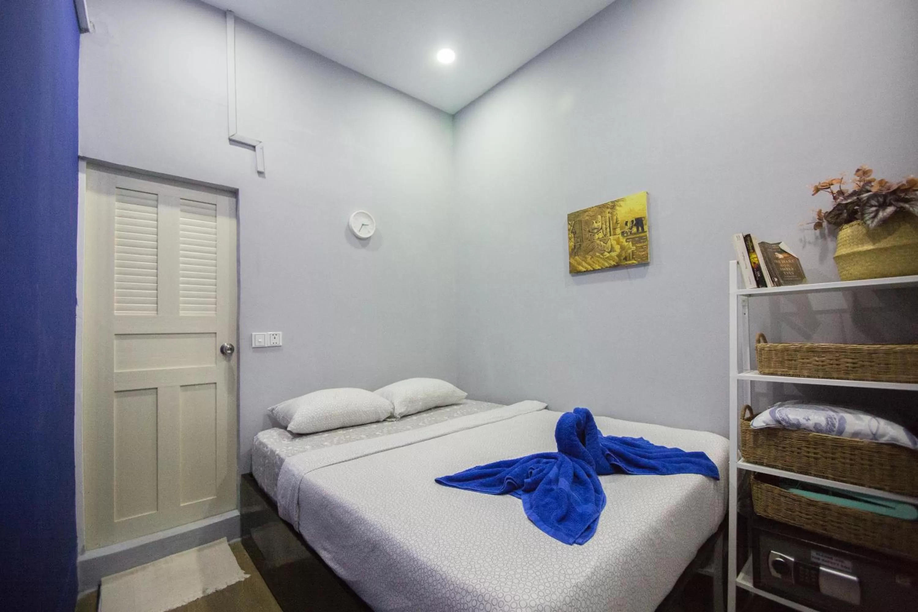 Deluxe Double Balcony Room with Window in The Artist Residence