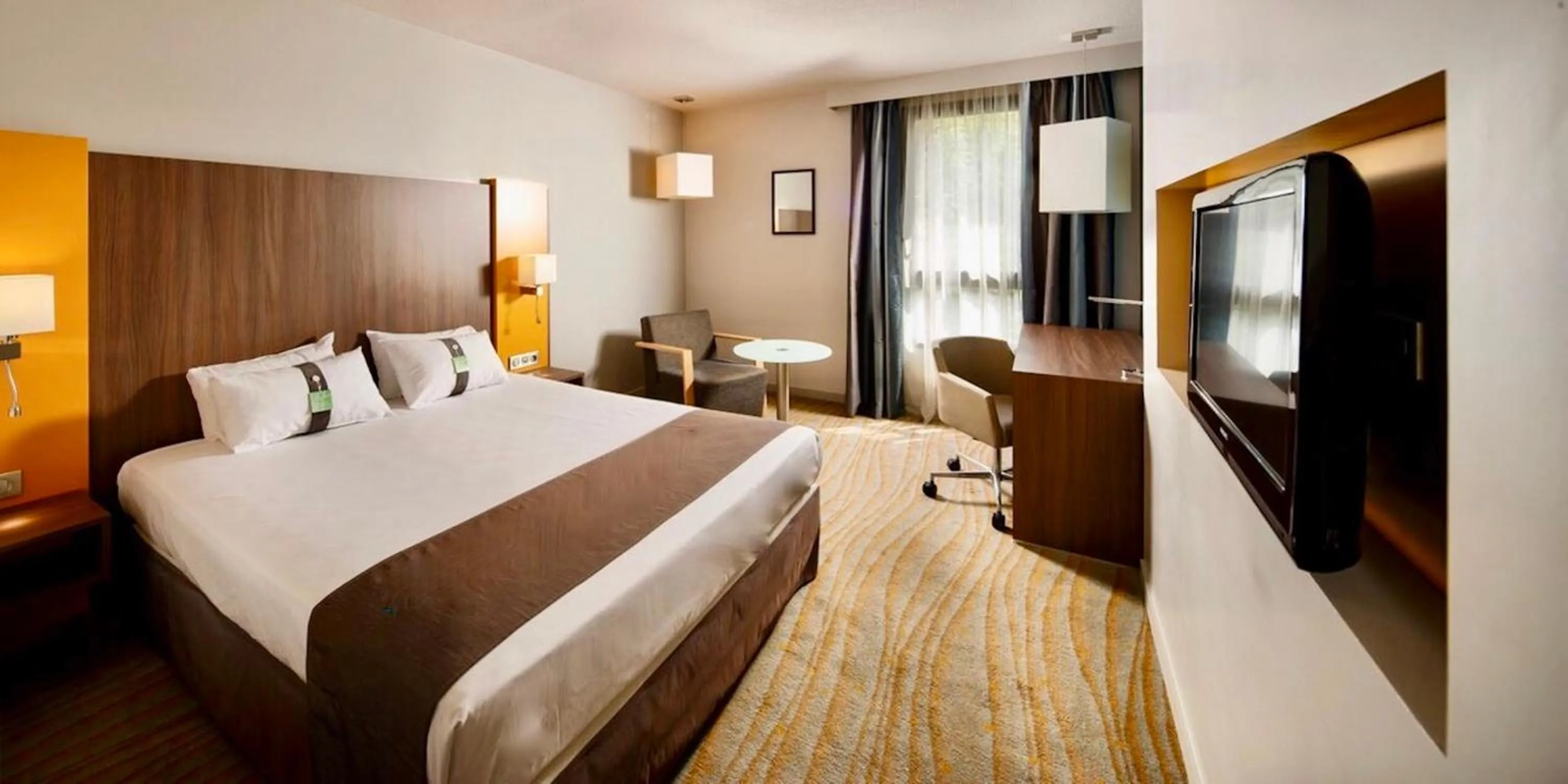 Premium Queen Room in Holiday Inn Lyon Vaise by IHG