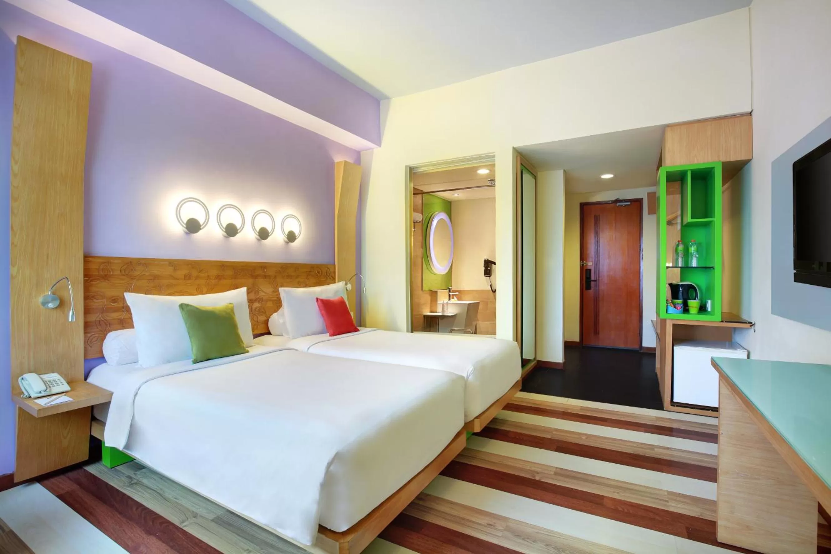 Deluxe Room with Two Single Beds in ibis Styles Yogyakarta