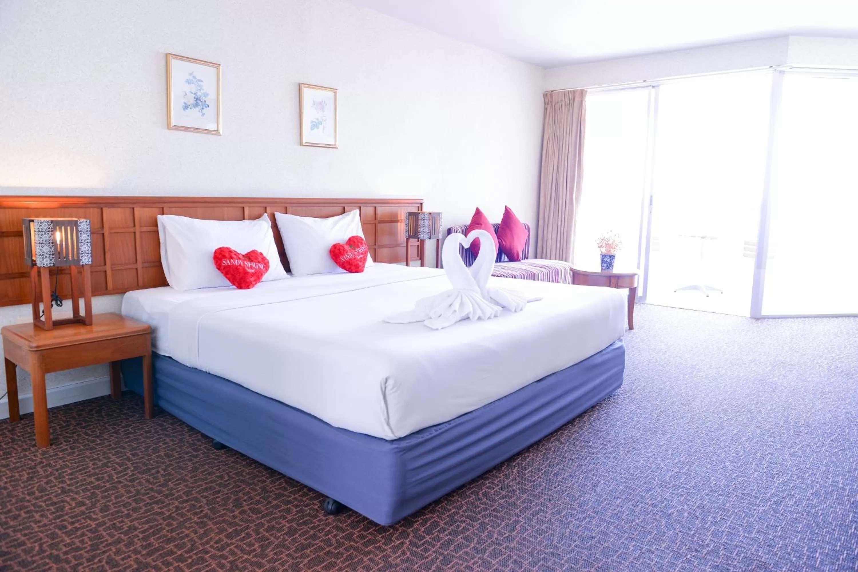 Deluxe Double Room with Sea View in Sandy Spring Hotel