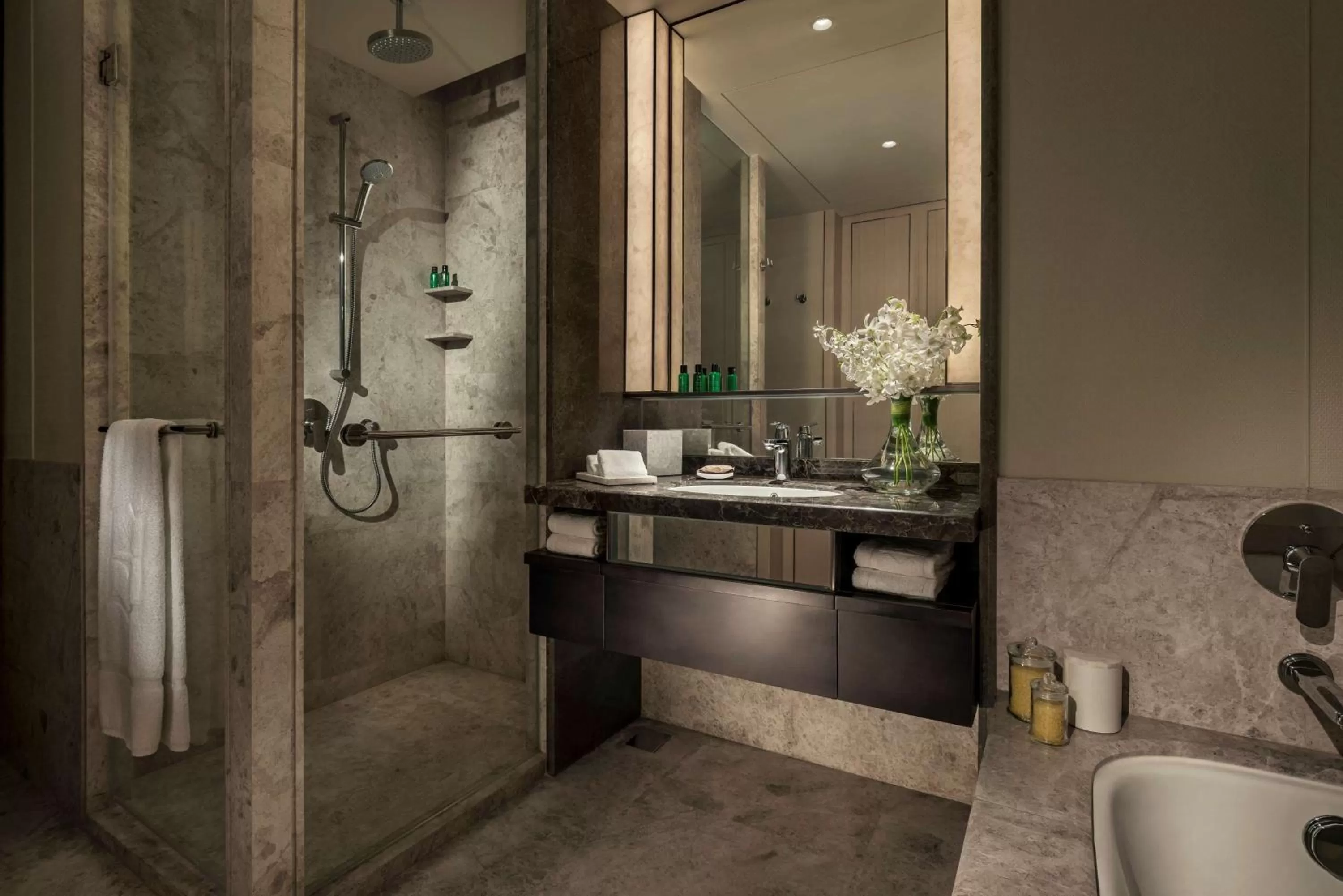 Premier Ocean View Twin in Shangri-La Colombo