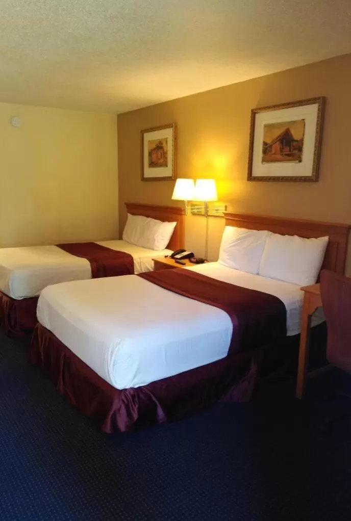 Standard Room with Two Double Beds - Smoking in Knights Inn San Antonio near Frost Bank Center