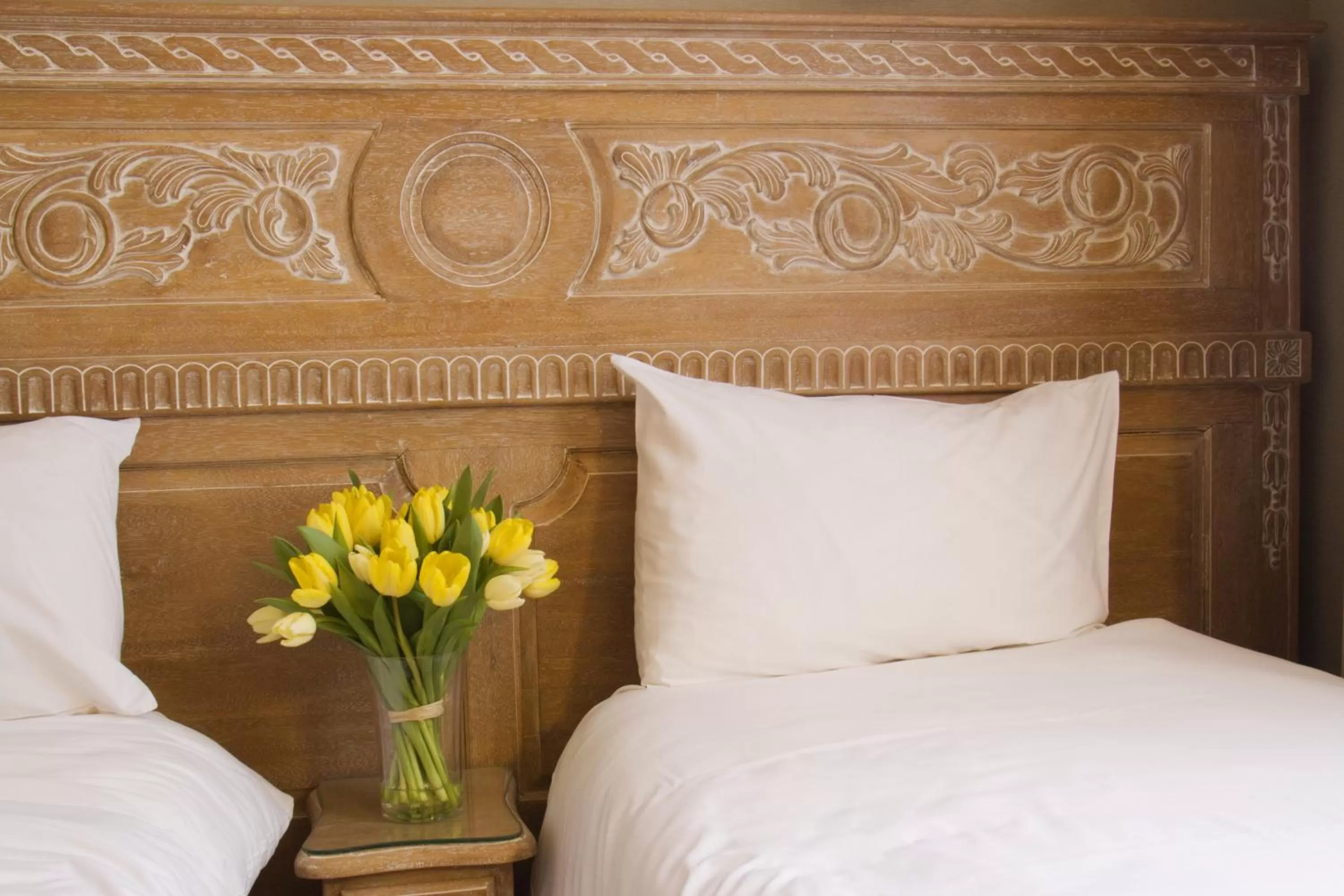 2 Adjacent Rooms (4 Adults) in Hôtel Du Printemps