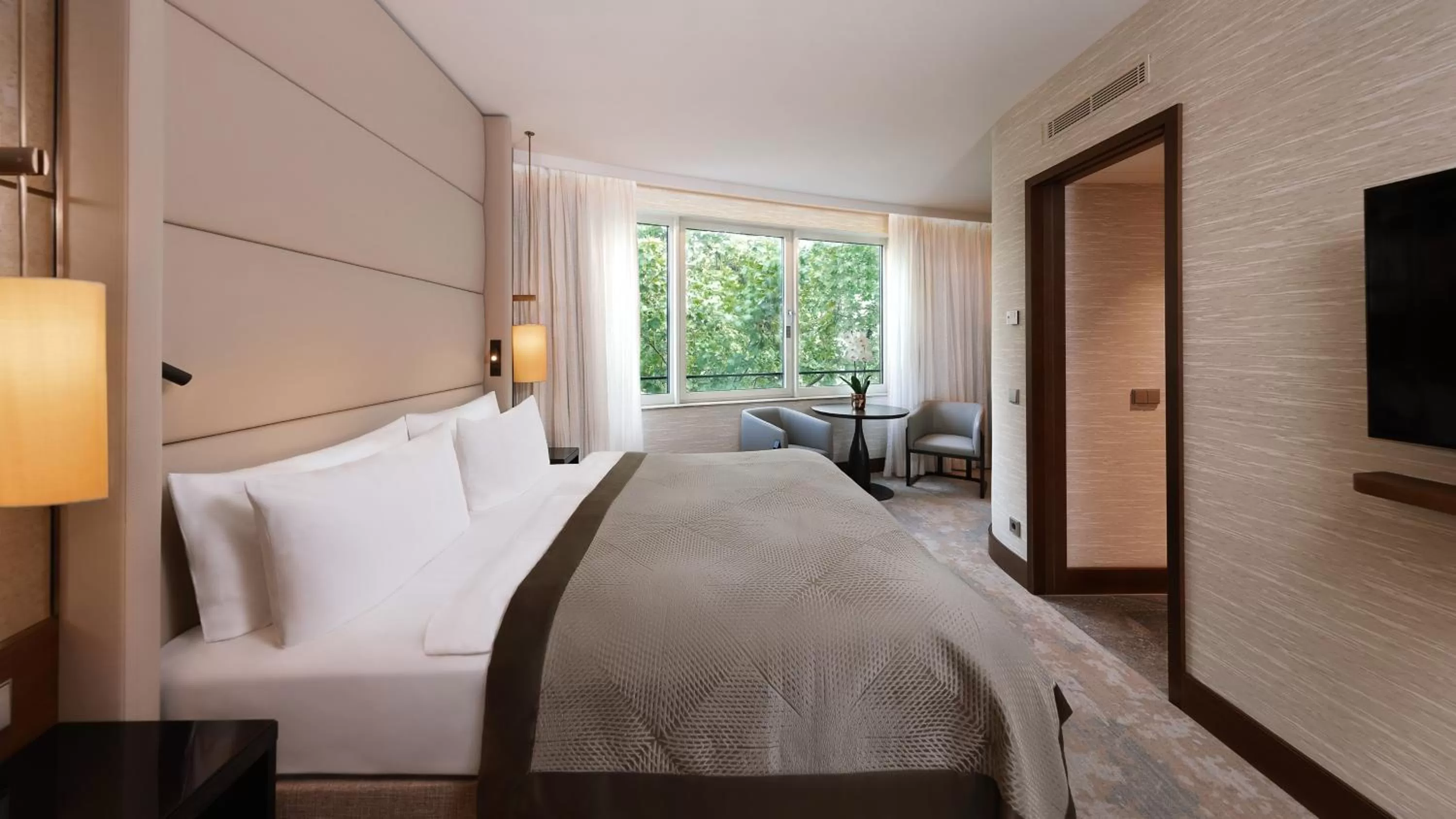 Junior King Suite in InterContinental Berlin by IHG