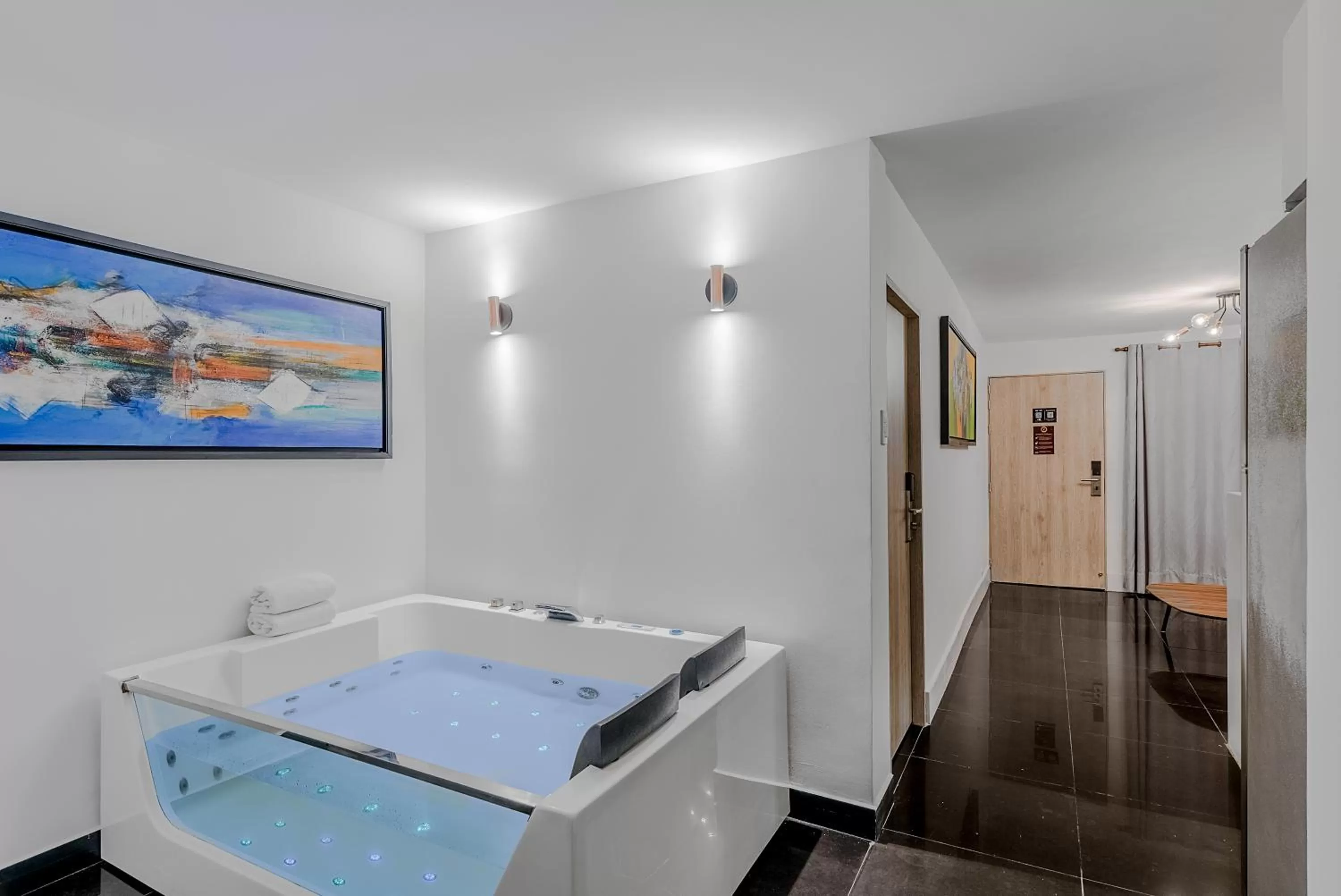 Deluxe Double or Twin Room with Spa Bath in Viktory Boutique Hotel
