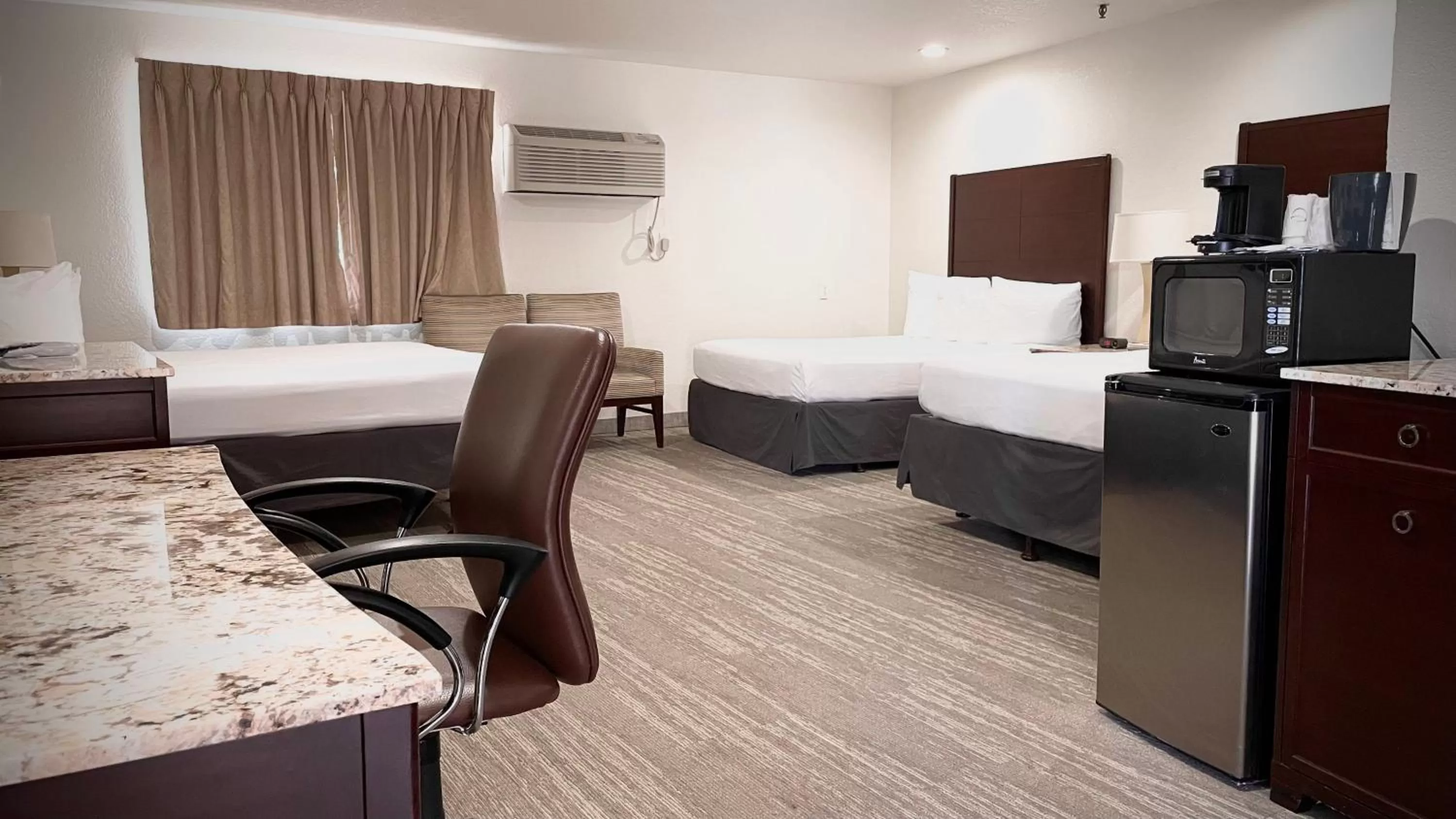 Queen Studio in The Yosemite Inn