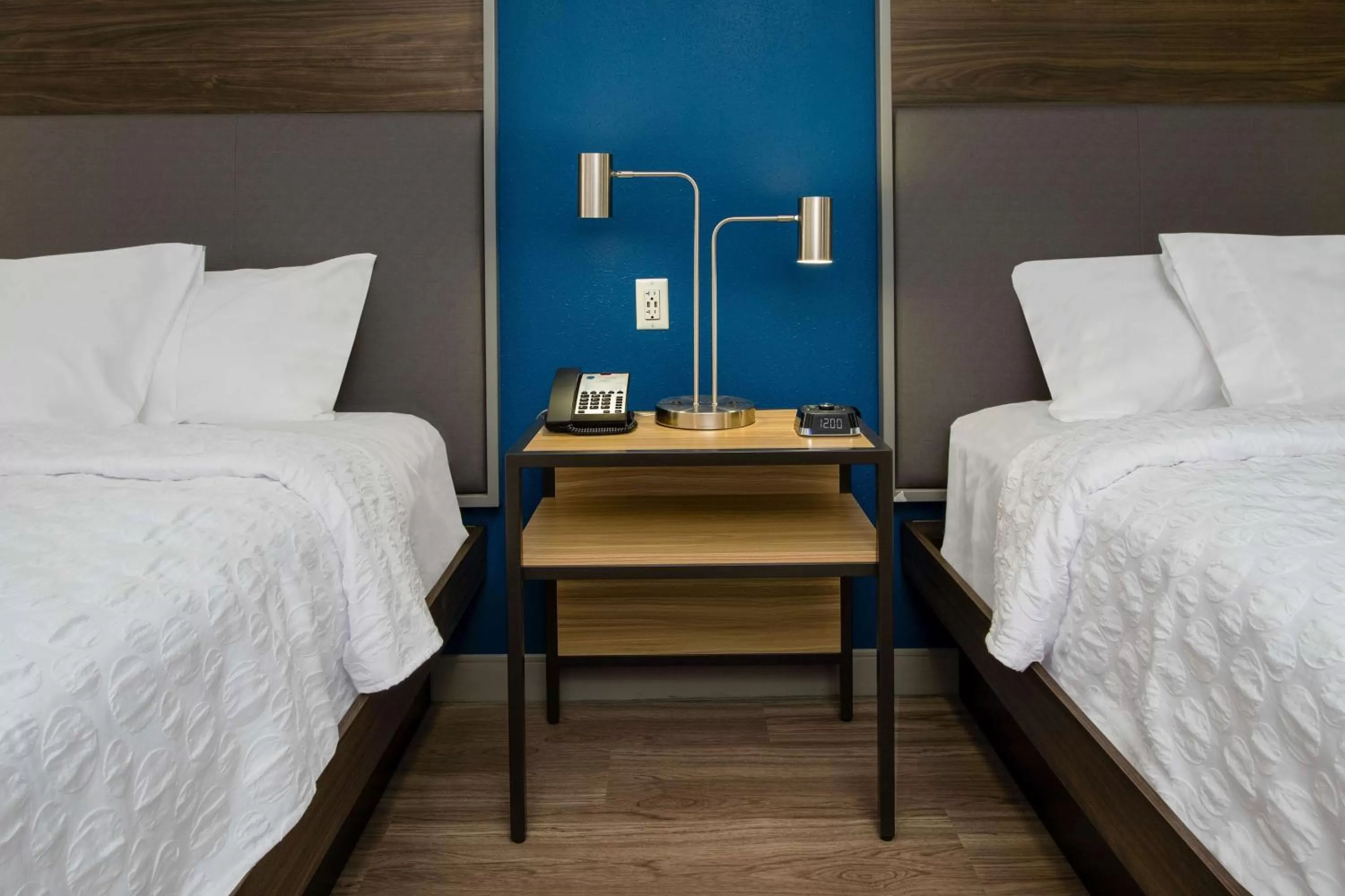 Queen Room with Bath Tub - Mobility/Hearing Accessible in Tru By Hilton Grove City Columbus