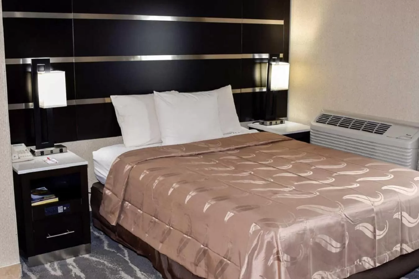 King Room - Non-Smoking in Quality Inn East Stroudsburg - Poconos