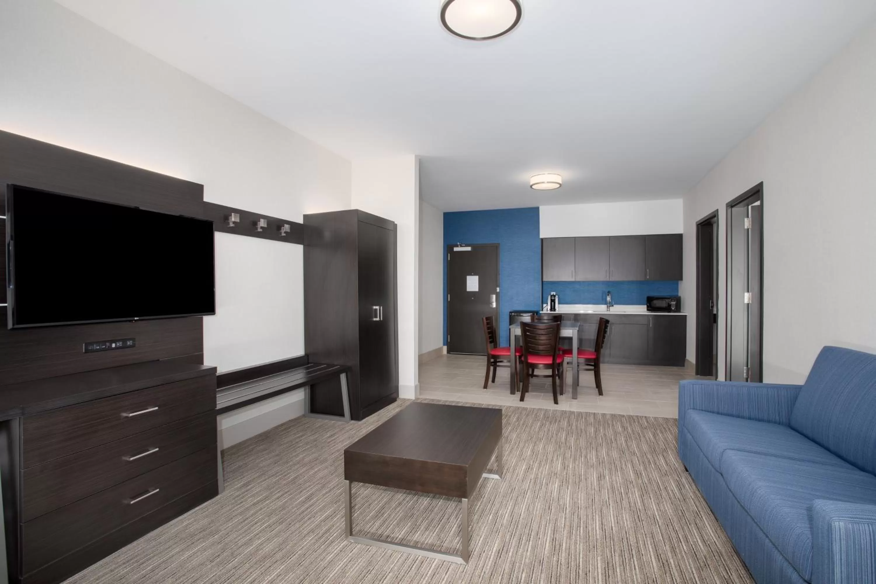 One-Bedroom King Suite in Holiday Inn Express & Suites - Ely by IHG