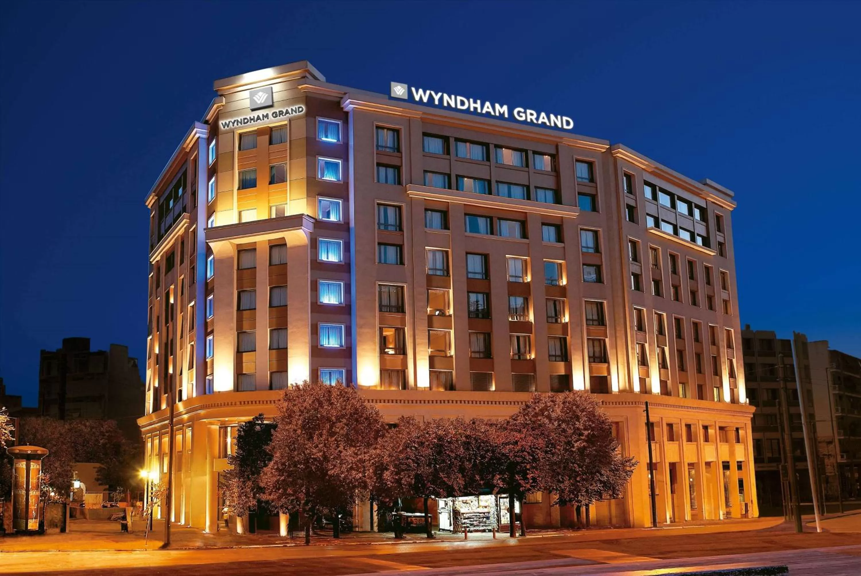 Zeus Wyndham Grand Athens