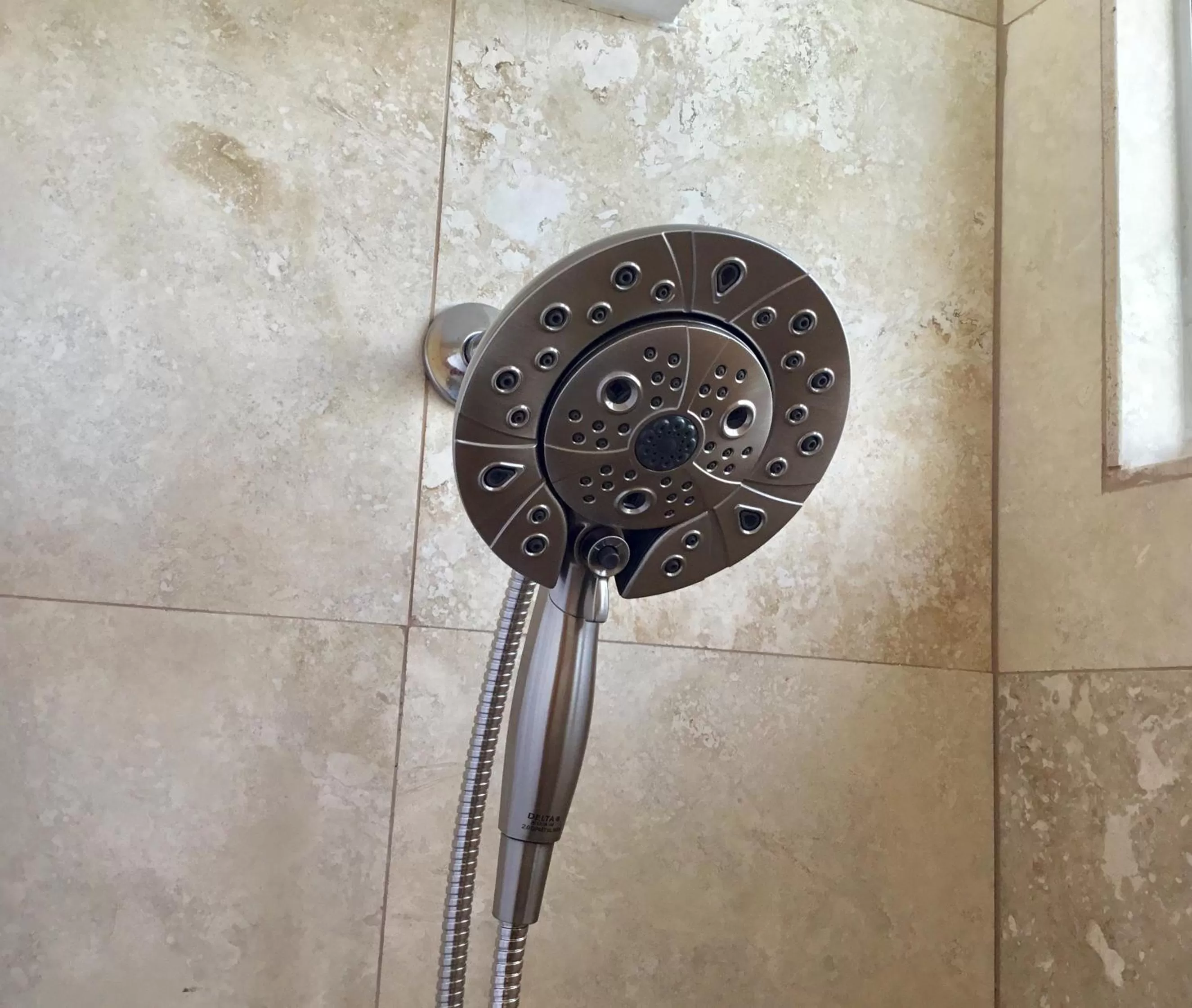 Two-Bedroom Suite with Corner View and Deluxe Amenities in Holiday Surf Hotel (with full kitchen)