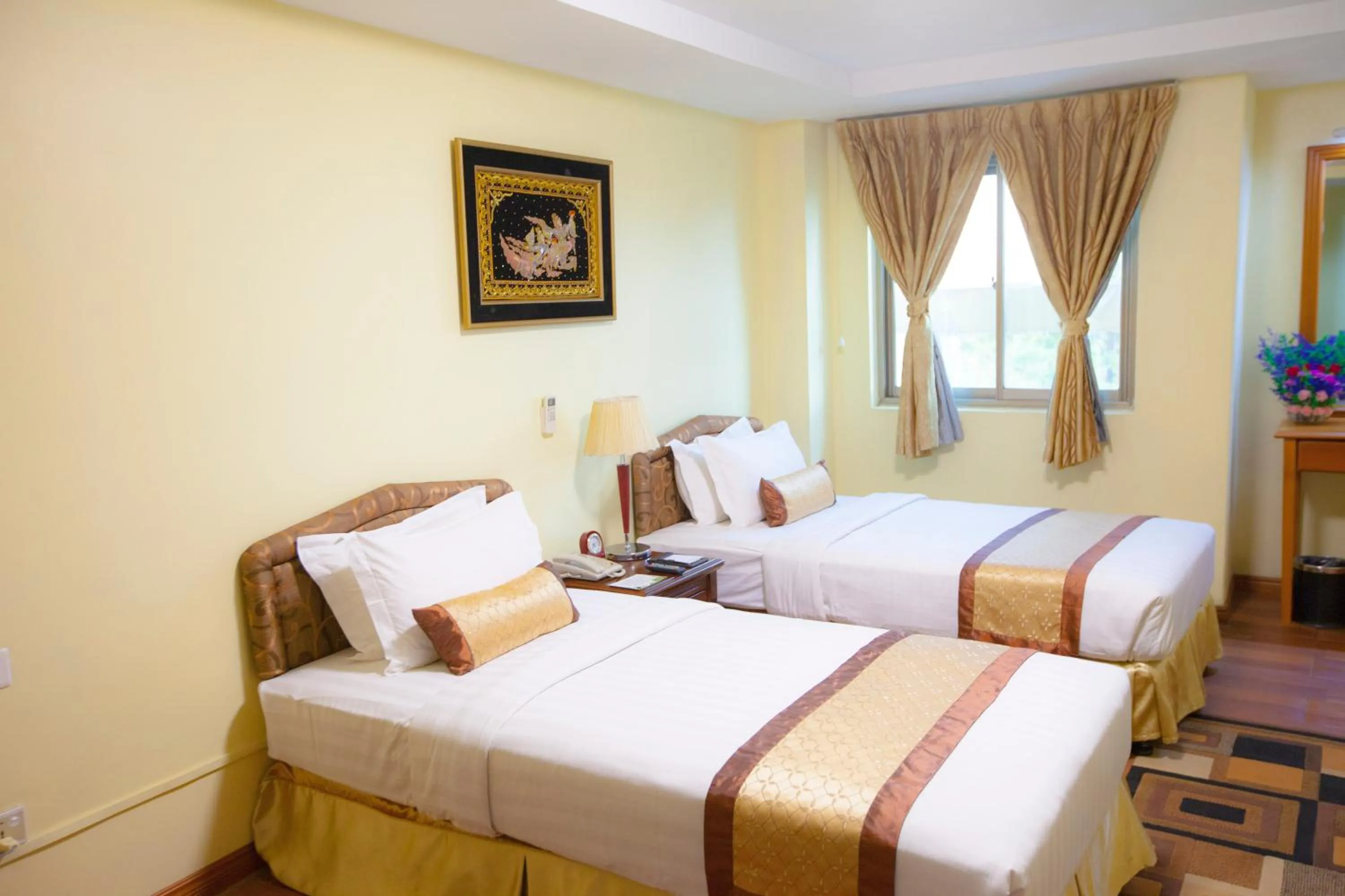 Executive Deluxe Double or Twin Room in Grand Palace Hotel