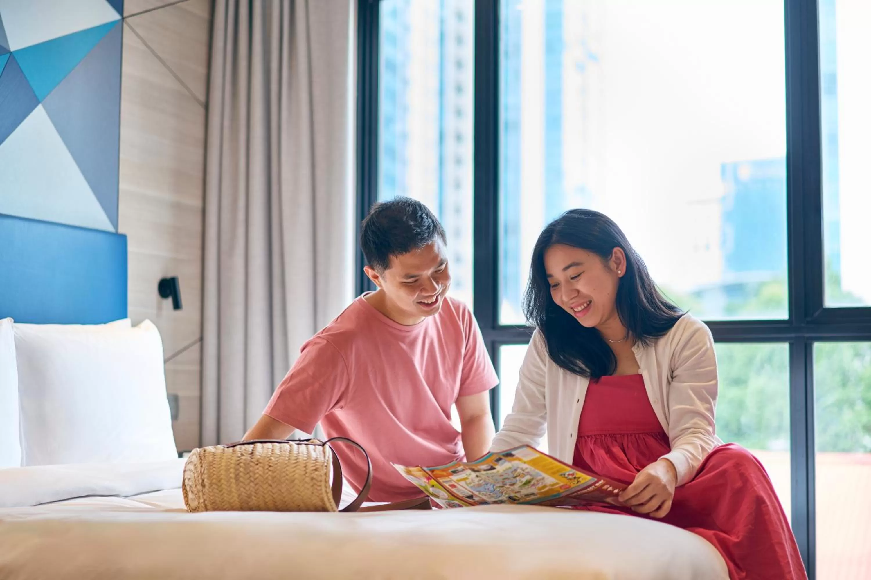 Standard Queen Room with Free Breakfast - single occupancy - Top Floor in Holiday Inn Express Singapore Serangoon by IHG