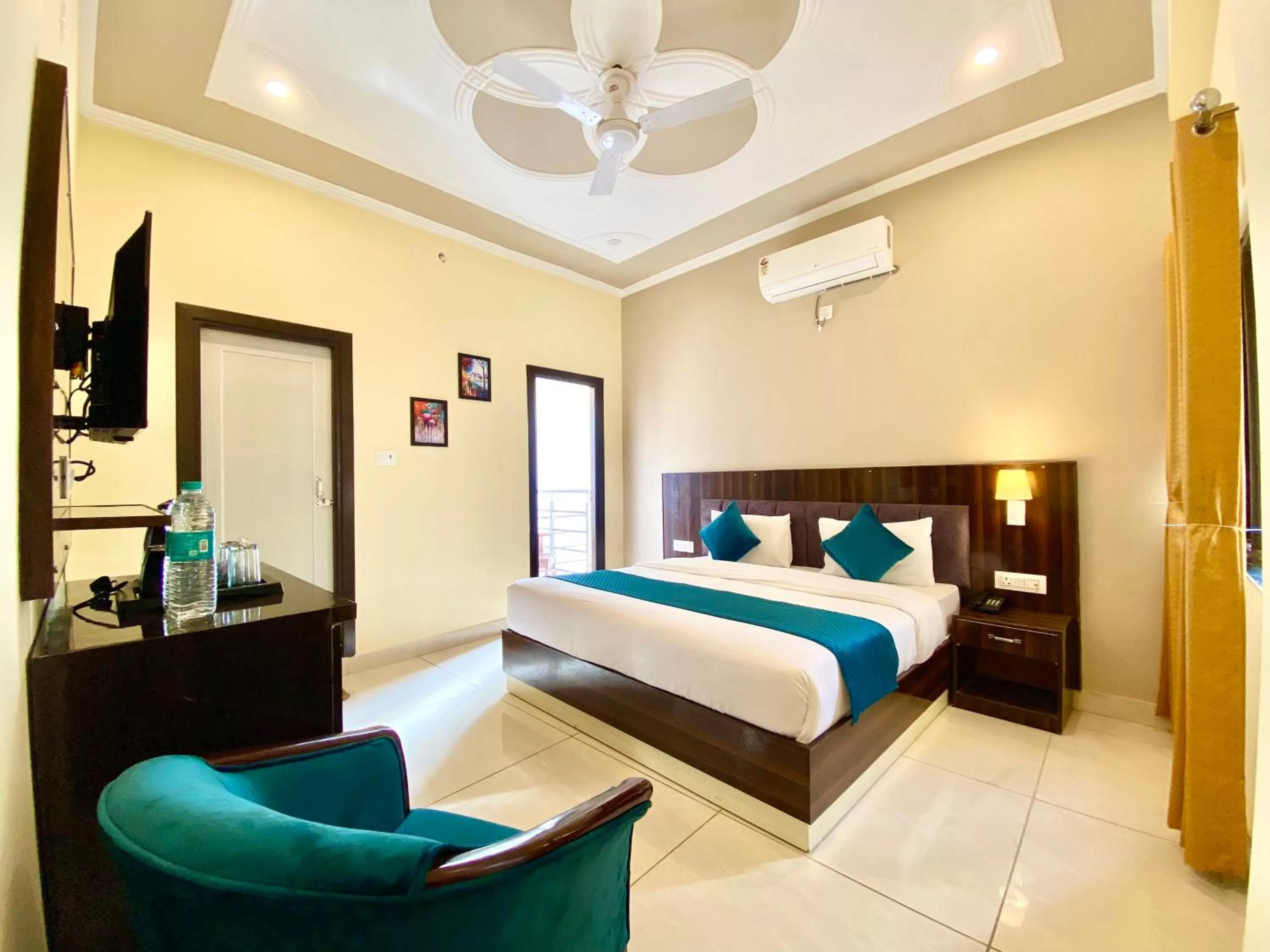 Deluxe Room in Tapovan New Residency By FTP Hotels