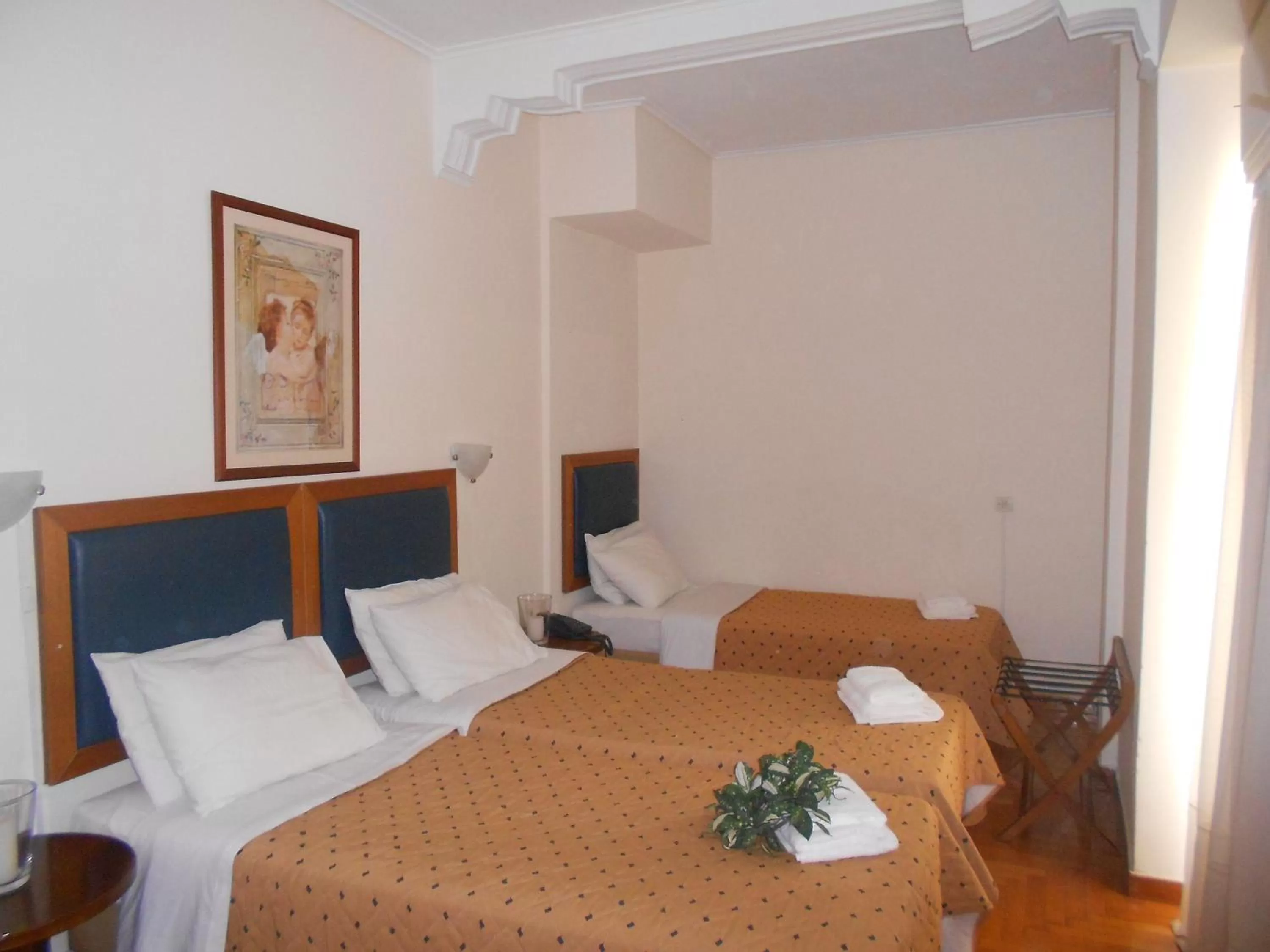 Triple Room in Adams Hotel