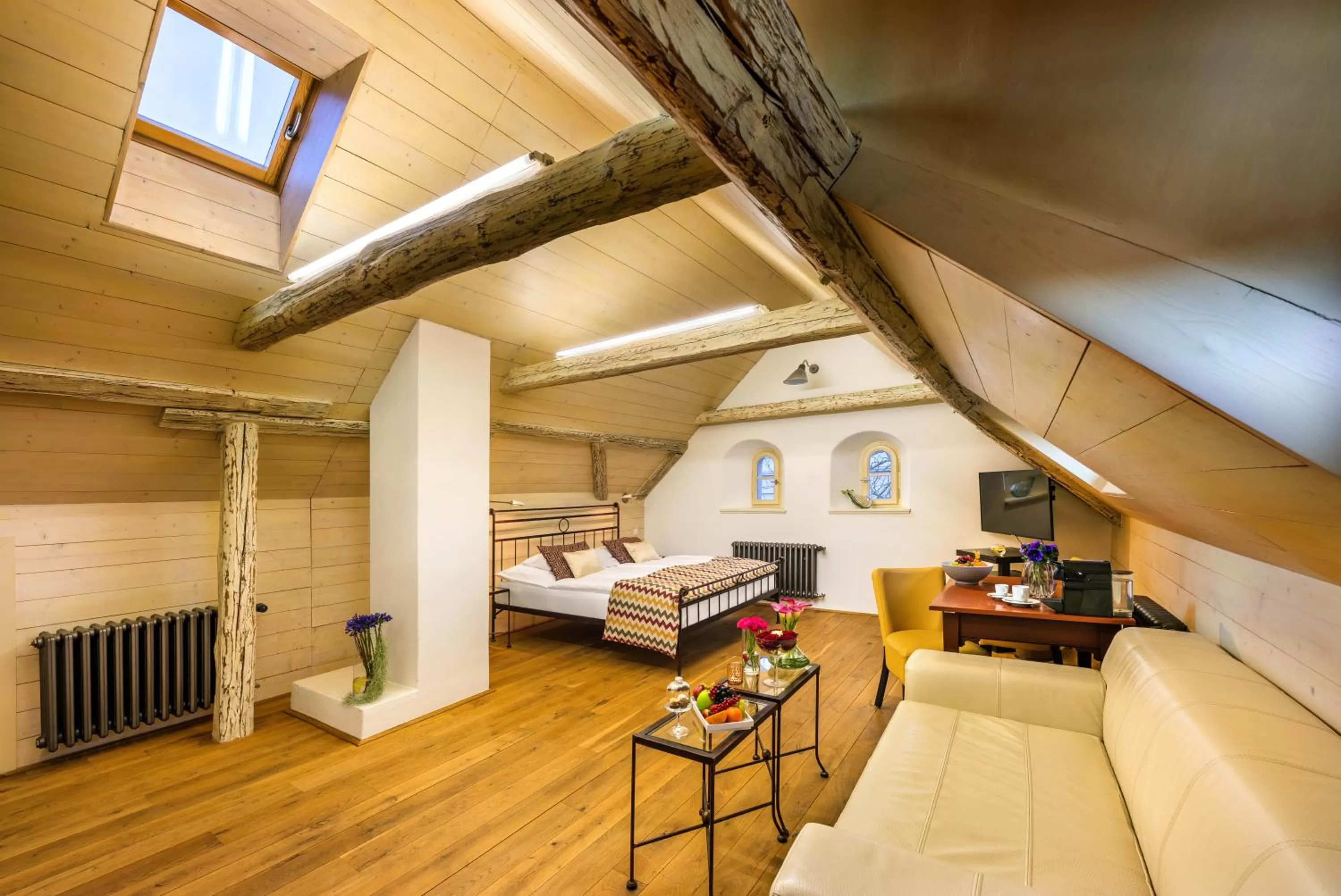 Penthouse Apartment in Bellevue Hotel Benešov